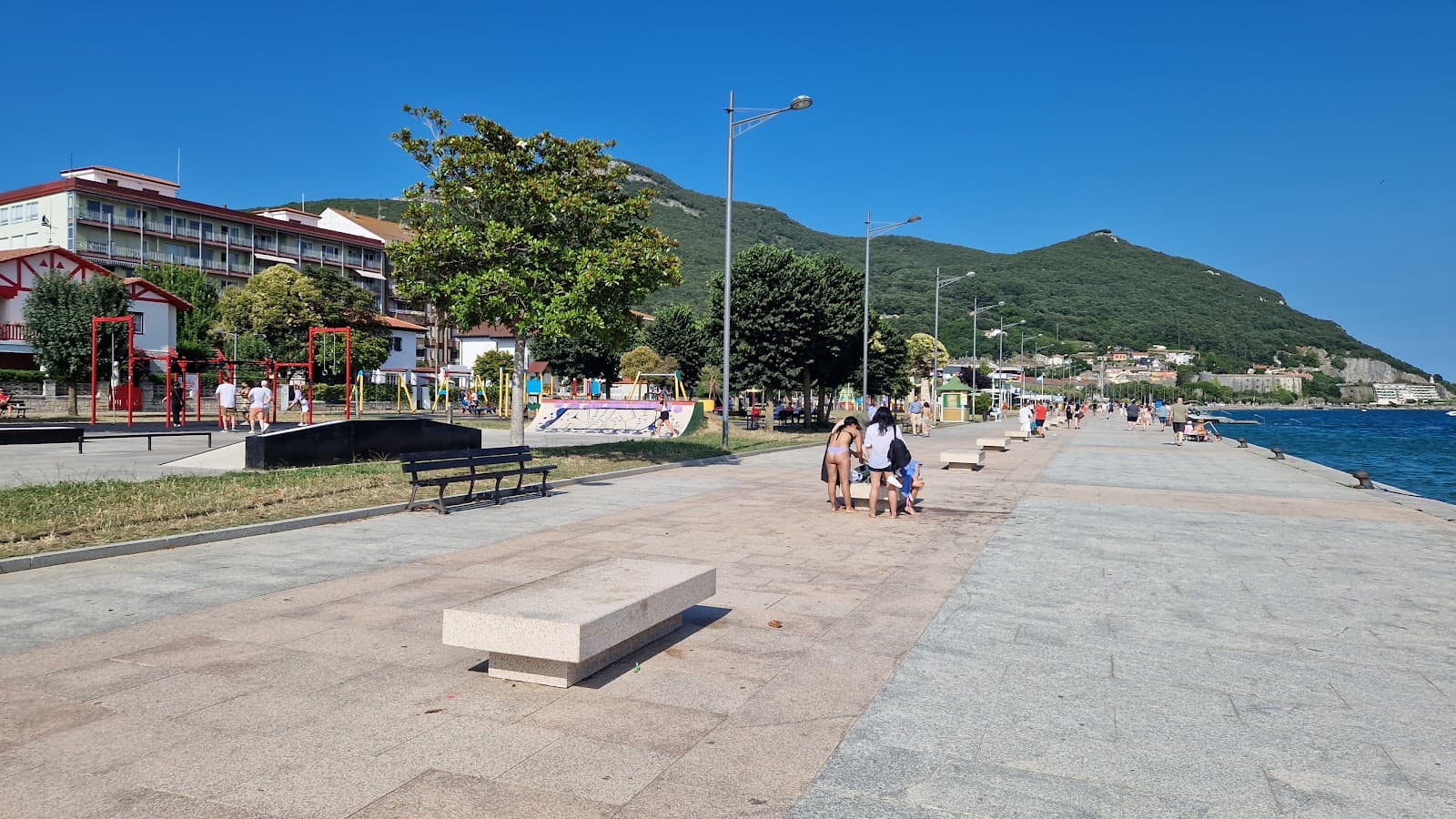 Paseo Marítimo de Santoña - Image 1