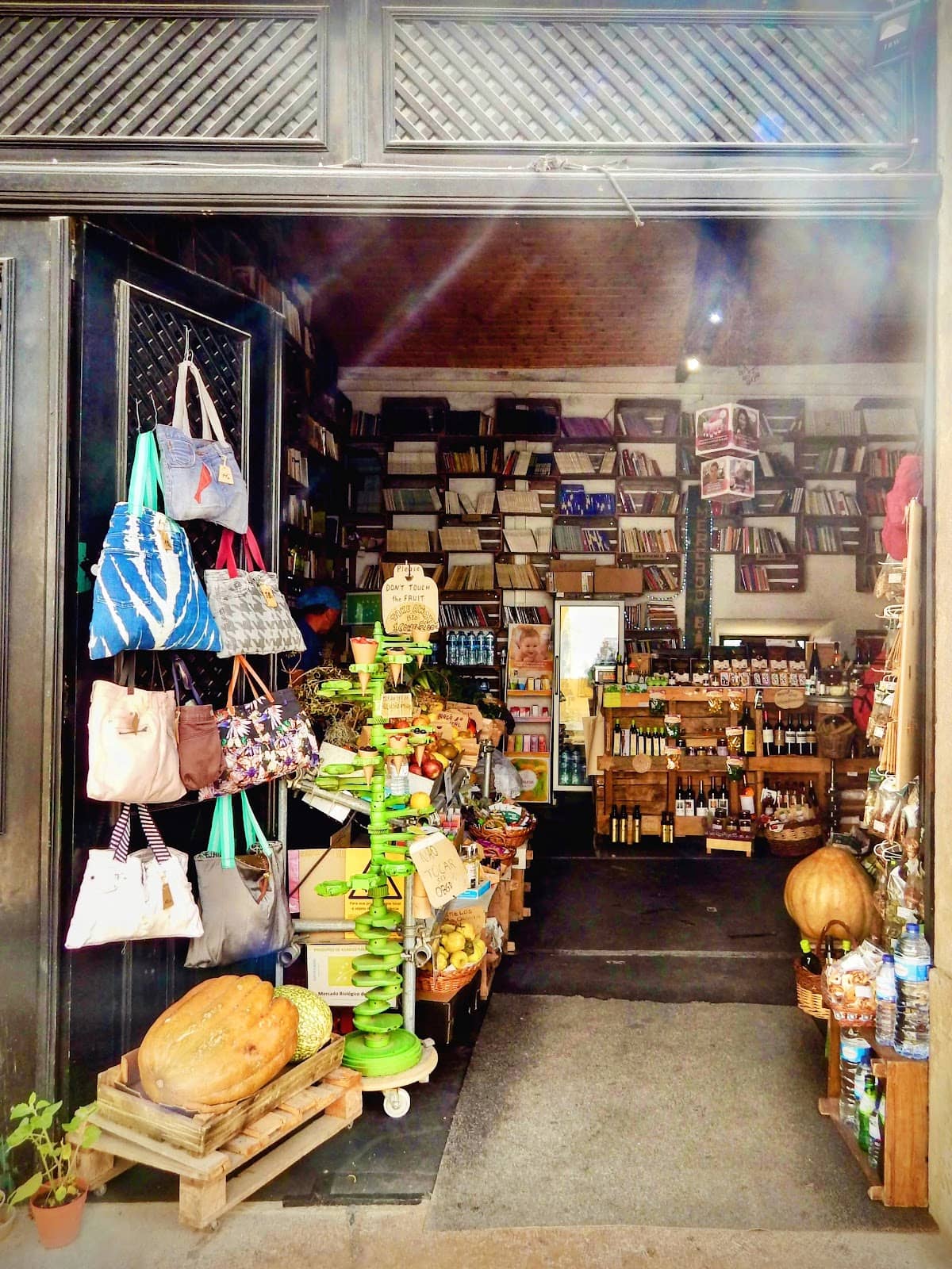 Biological Produce Market