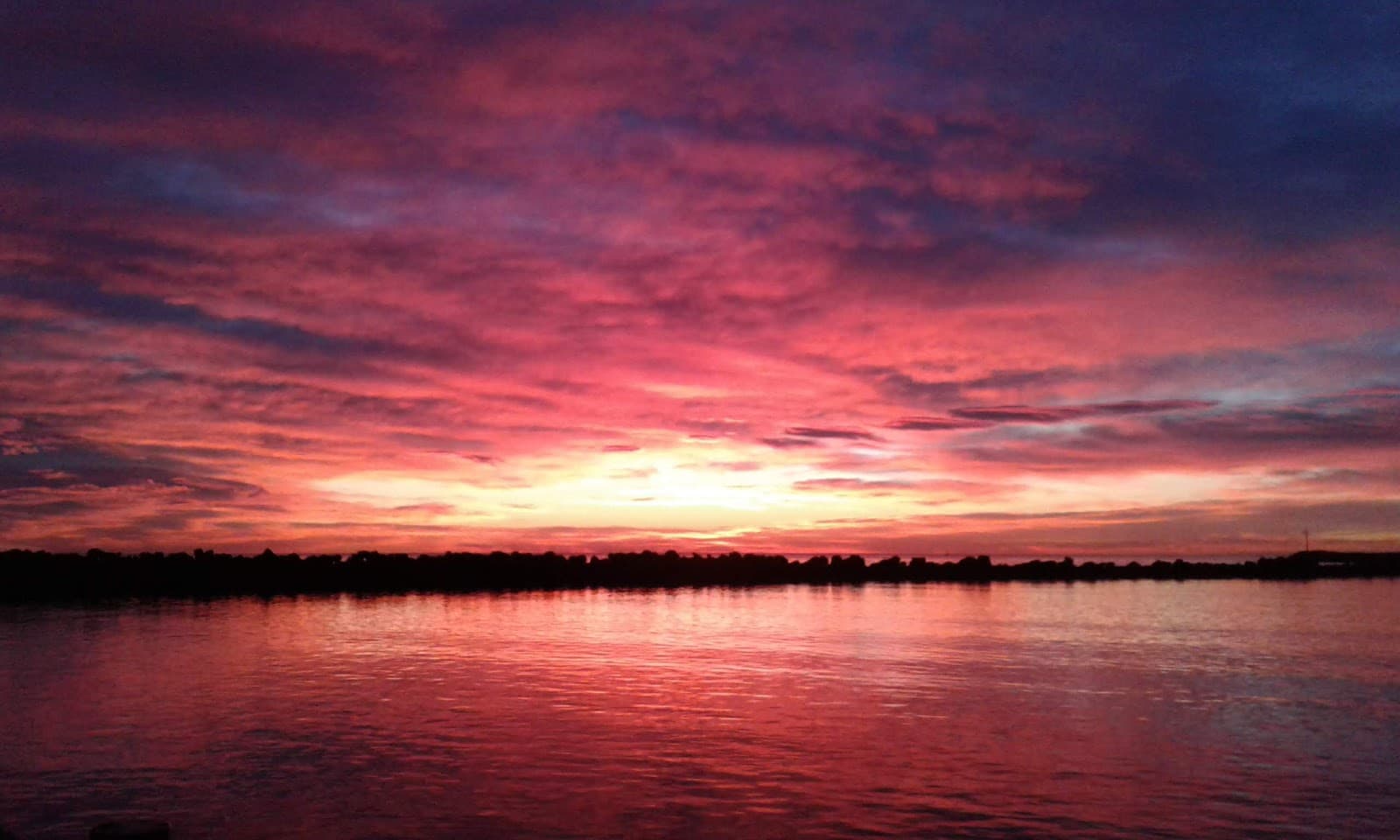 Timaru Port Breakwater Walk - Image 1