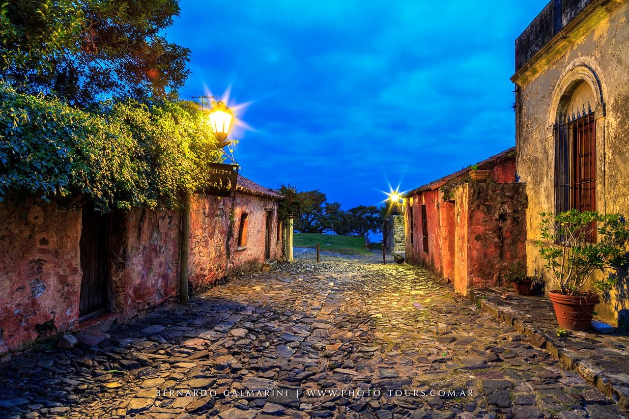 Calle de los Suspiros Colonia del Sacramento - Image 1
