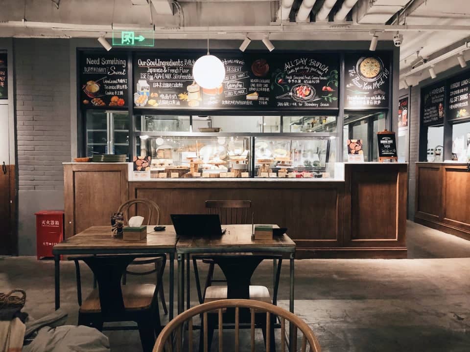 Juicy Burgers & Fresh Juices