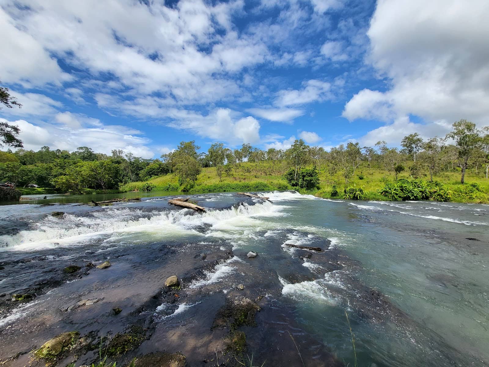 Scenic Drive to Sogeri Plateau