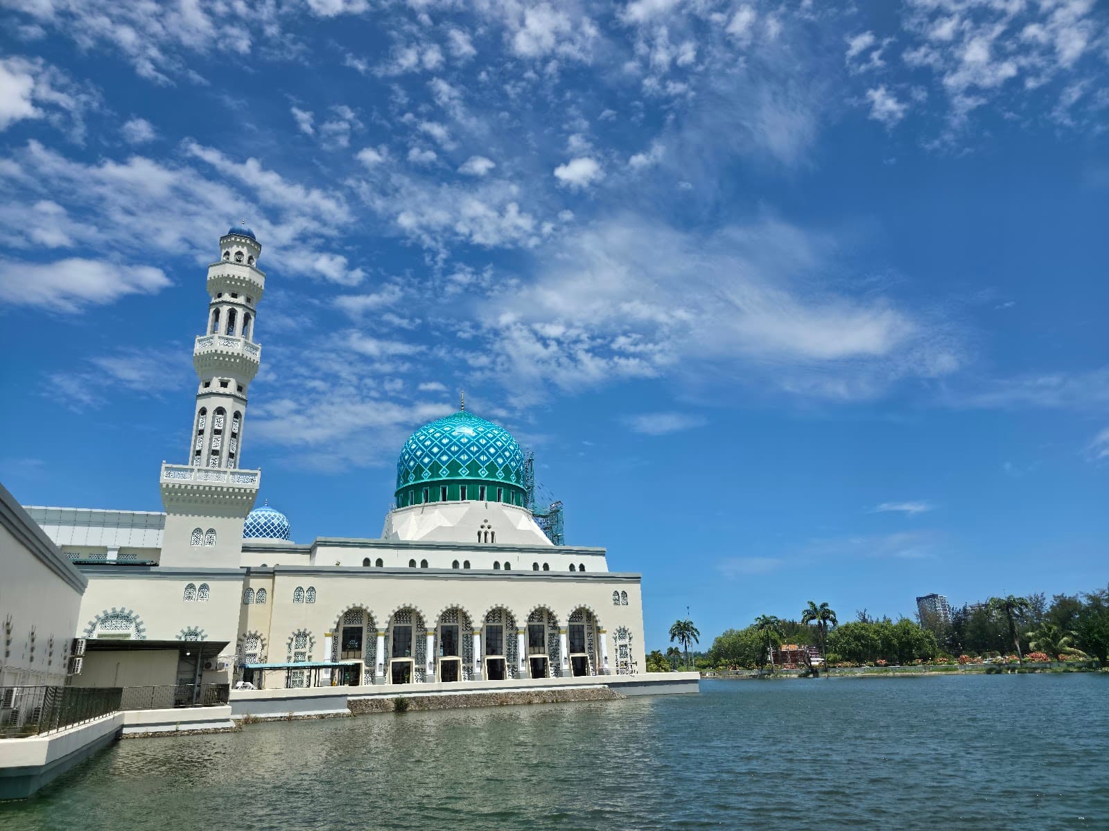 Kota Kinabalu City Mosque Likas - Image 1