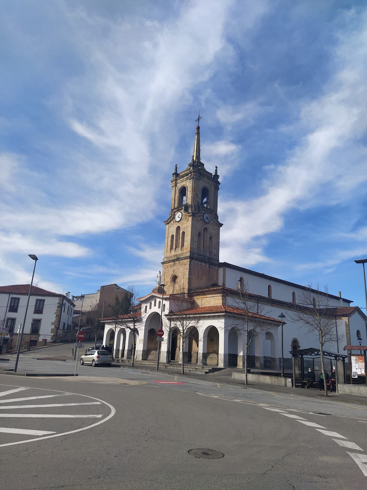 Colunga Town Center - Image 1