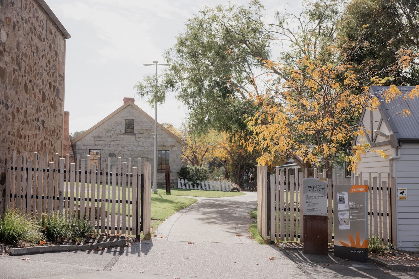 Rosny Farm Arts Centre - Image 1