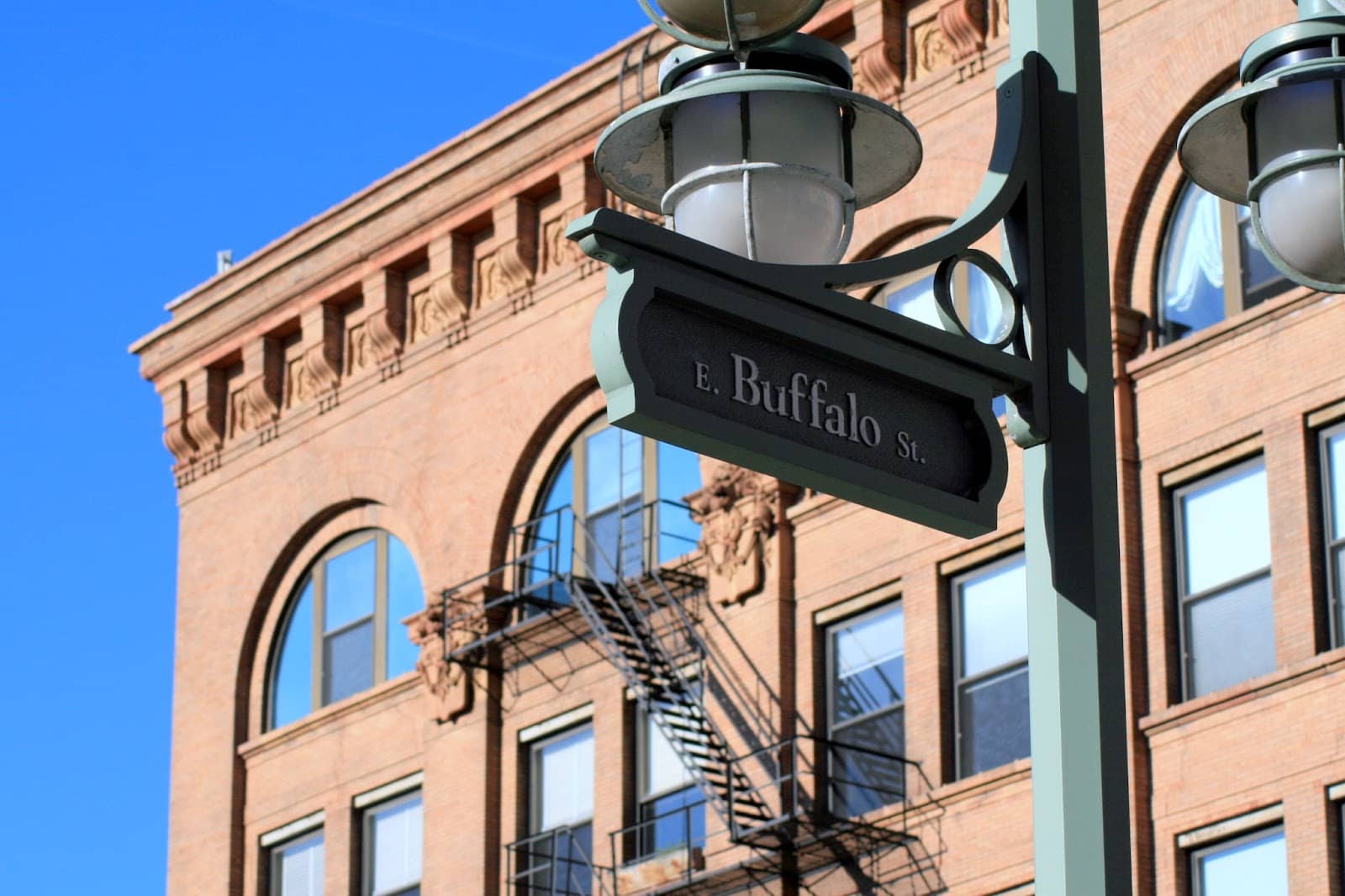Vibrant Dining Scene