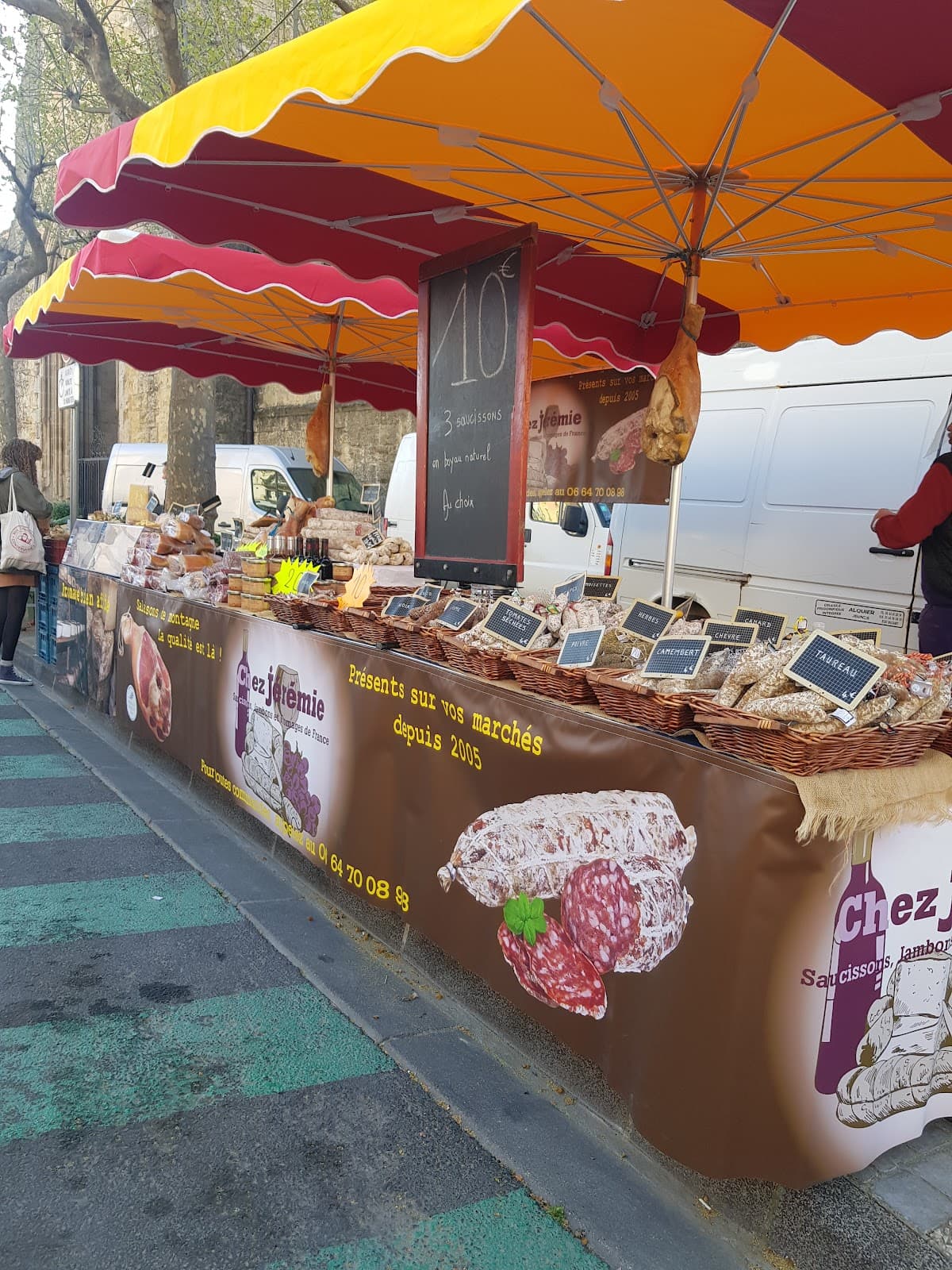 Clermont-l'Hérault Weekly Market - Image 1