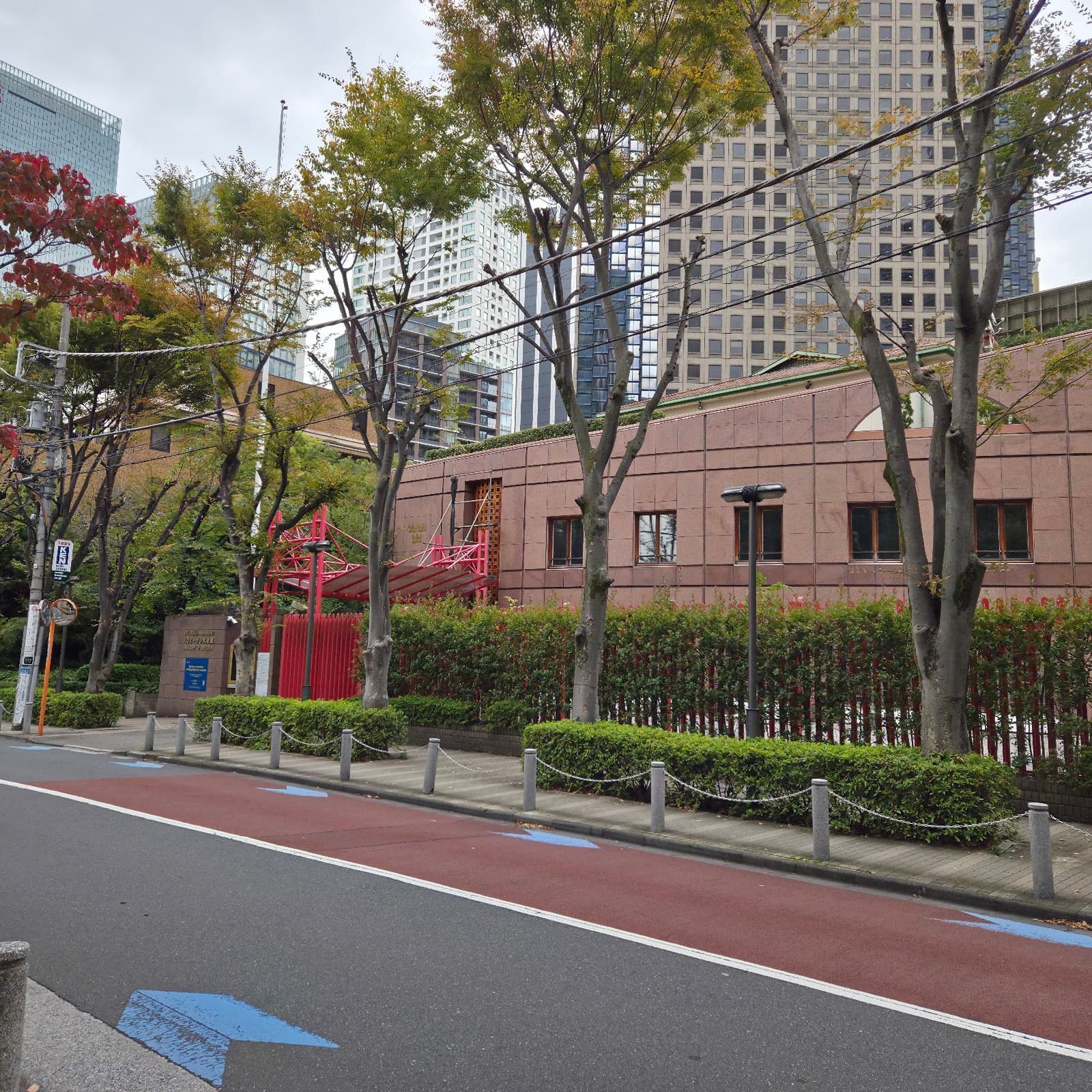 Izumi Garden Tower - Image 1