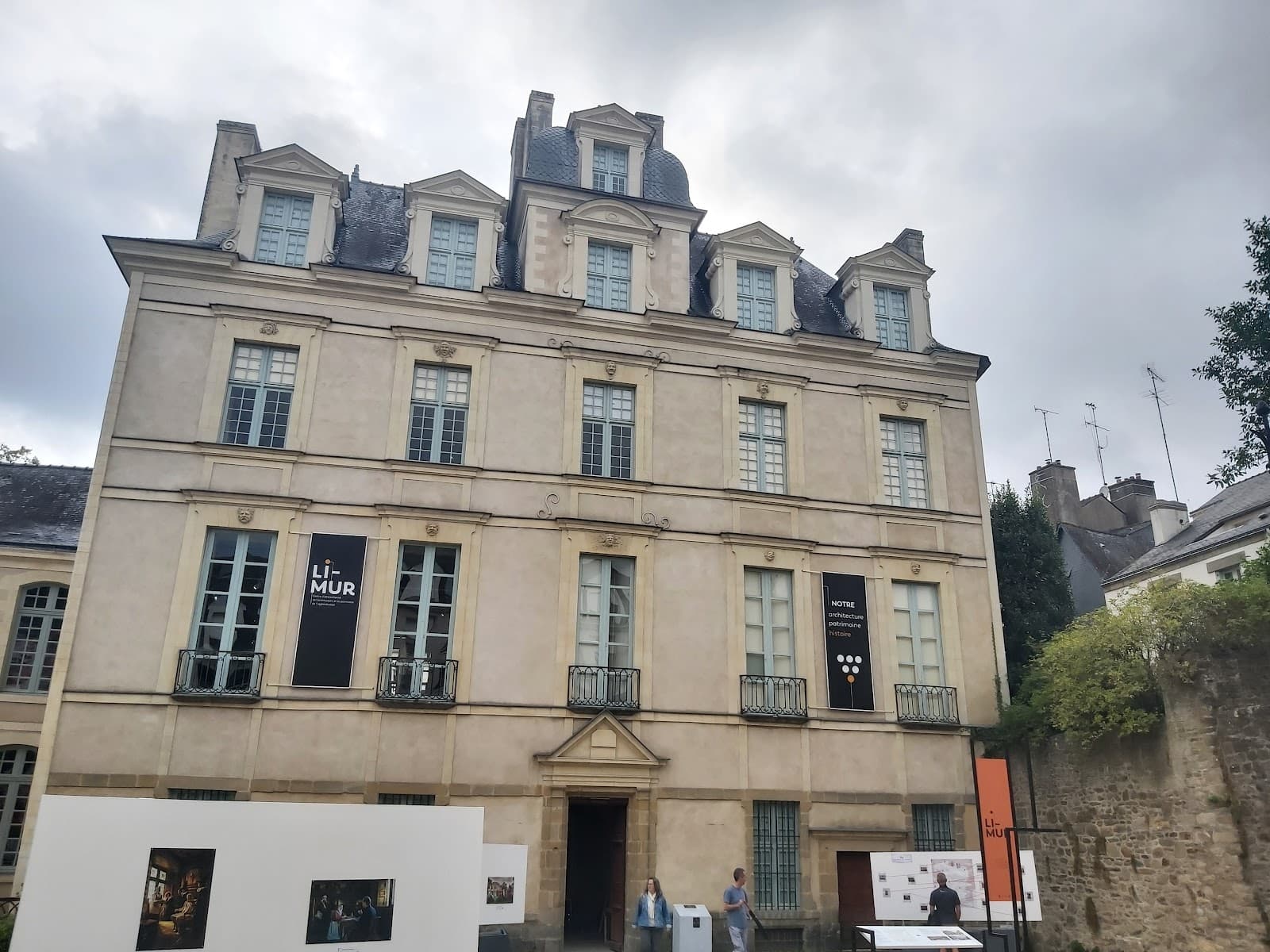 Hôtel de Limur - Image 1