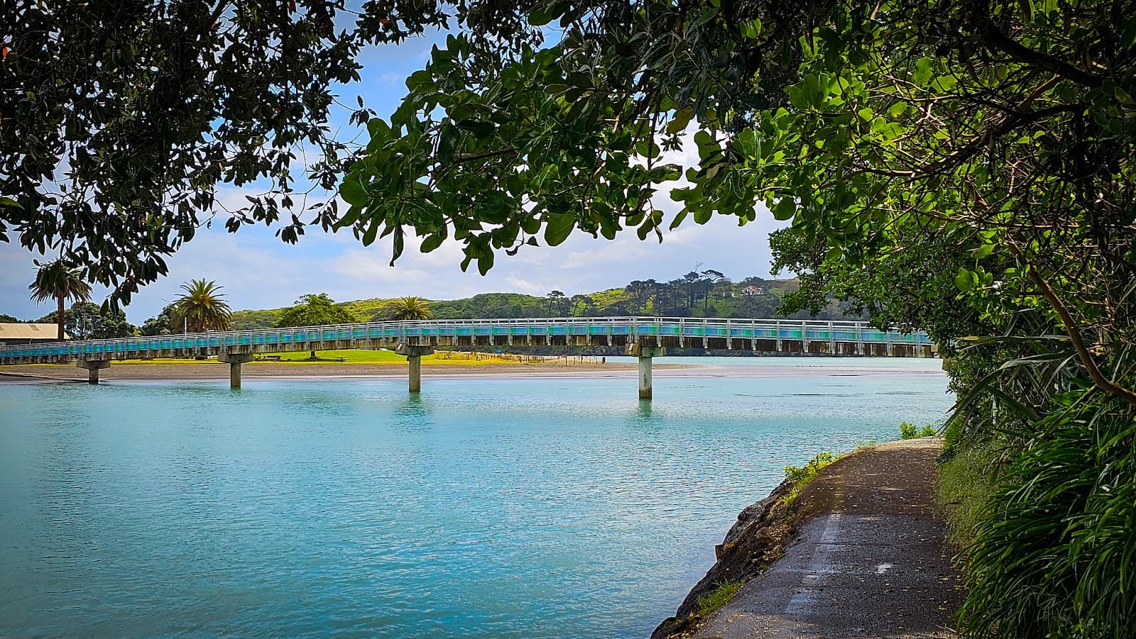 Raglan Footbridge - Image 1