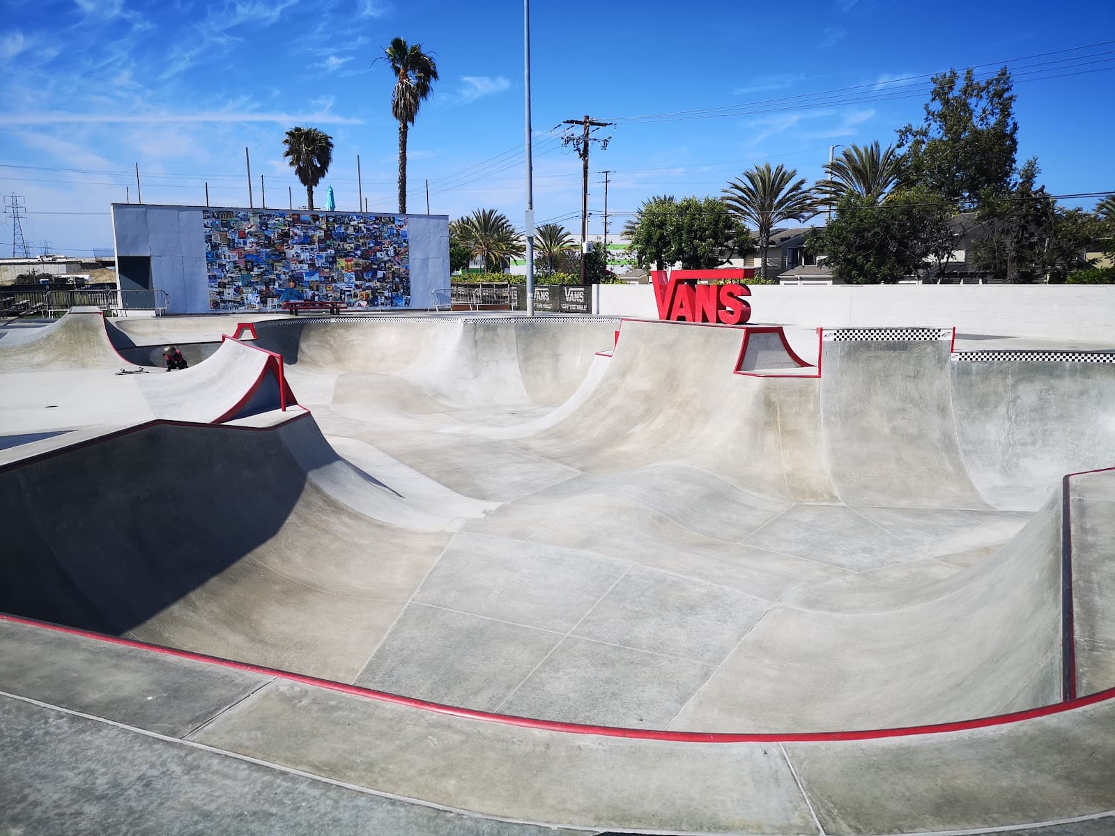 Vans Off The Wall Skatepark Huntington Beach - Image 1
