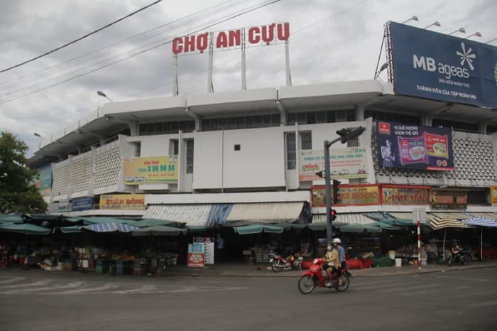 An Cuu Market - Image 1