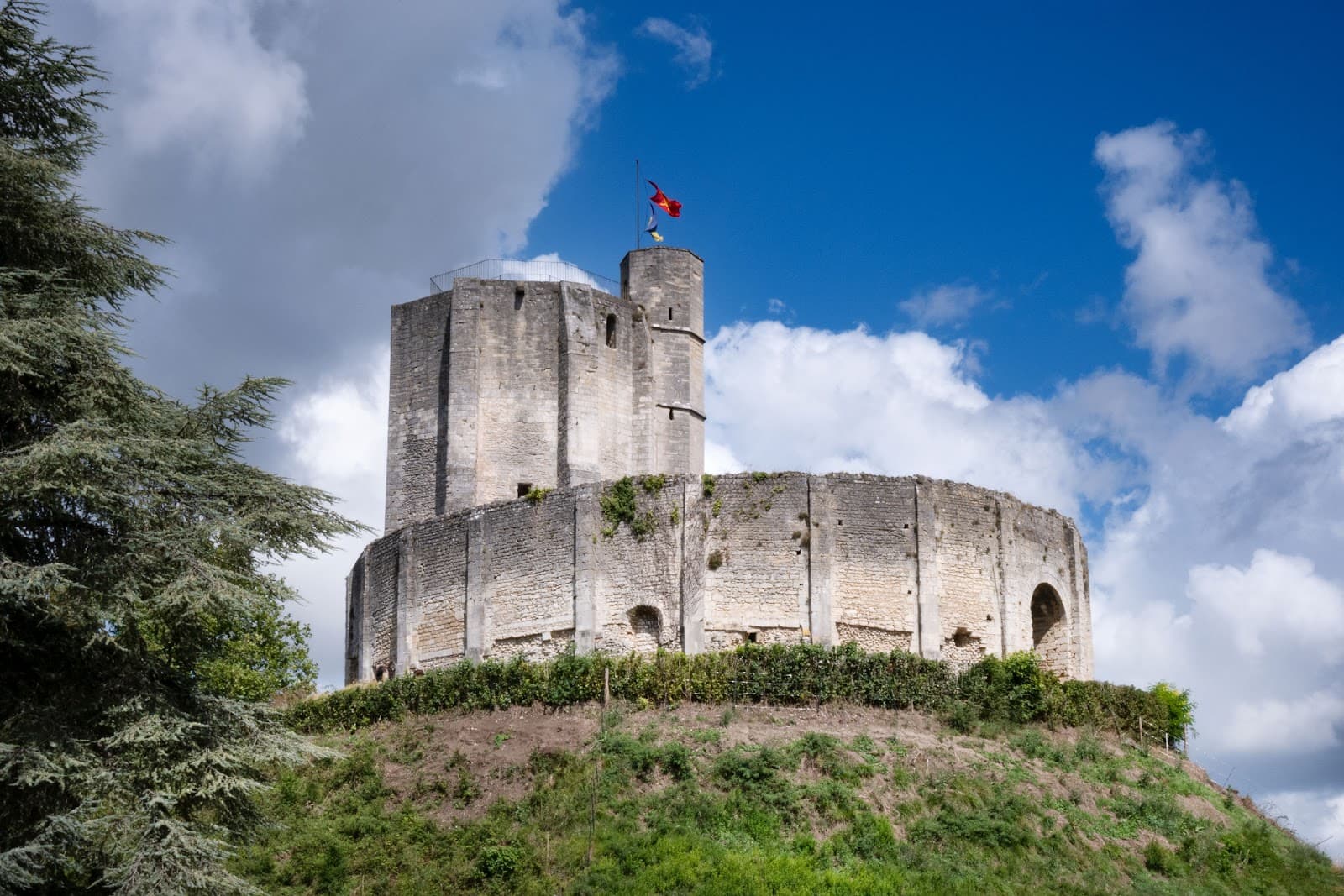 Château de Gisors - Image 1