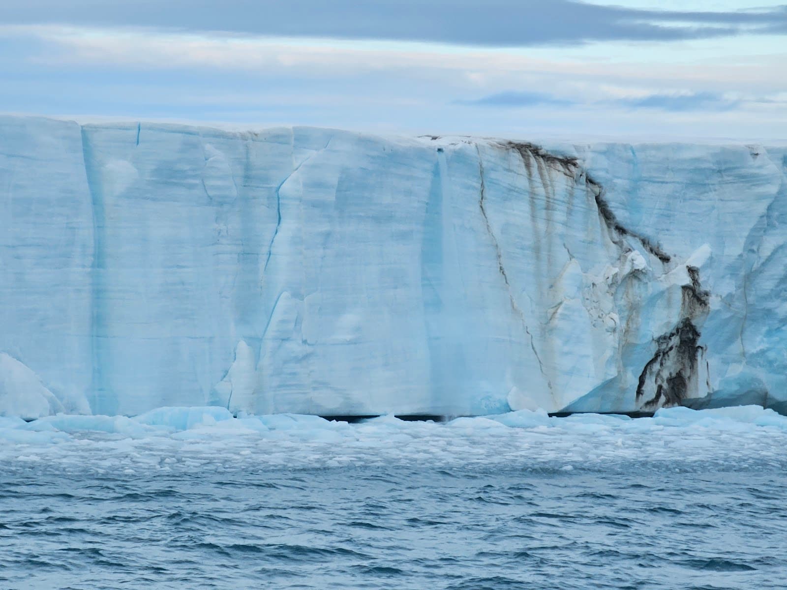 Bråsvellbreen - Image 1