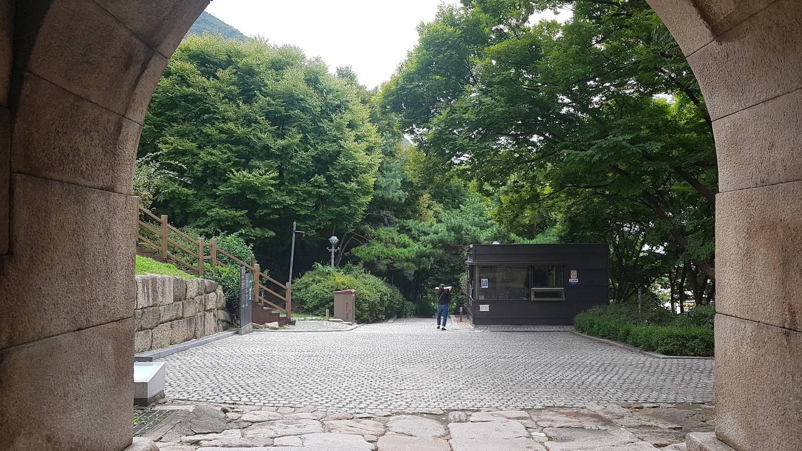 Charming Cafes and Bistros