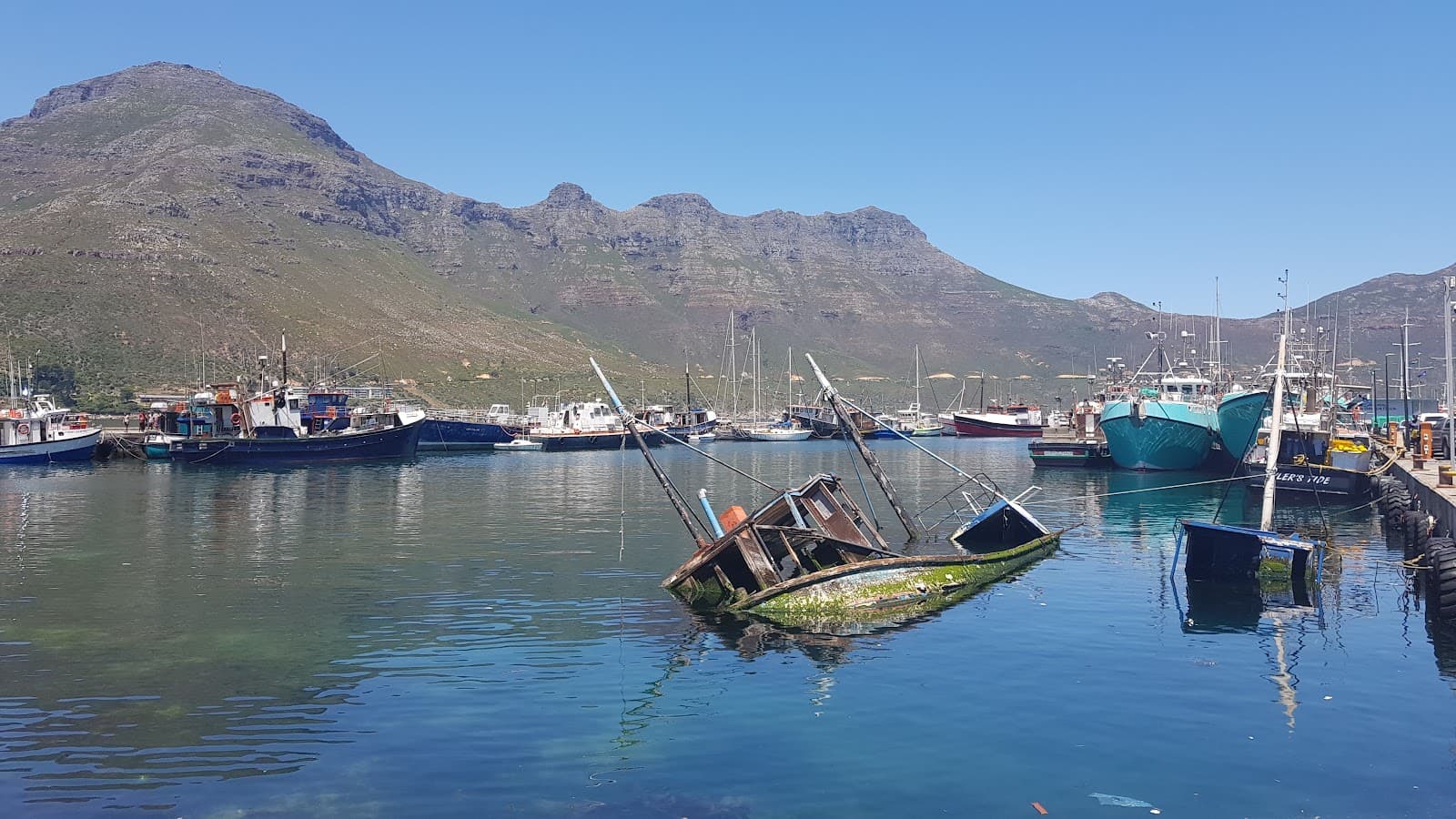 Hout Bay Harbour Cape Town - Image 1