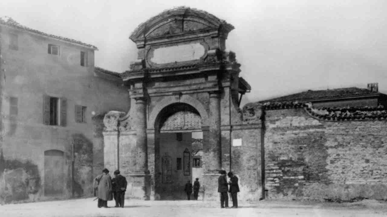 Porta del Piano - Image 1