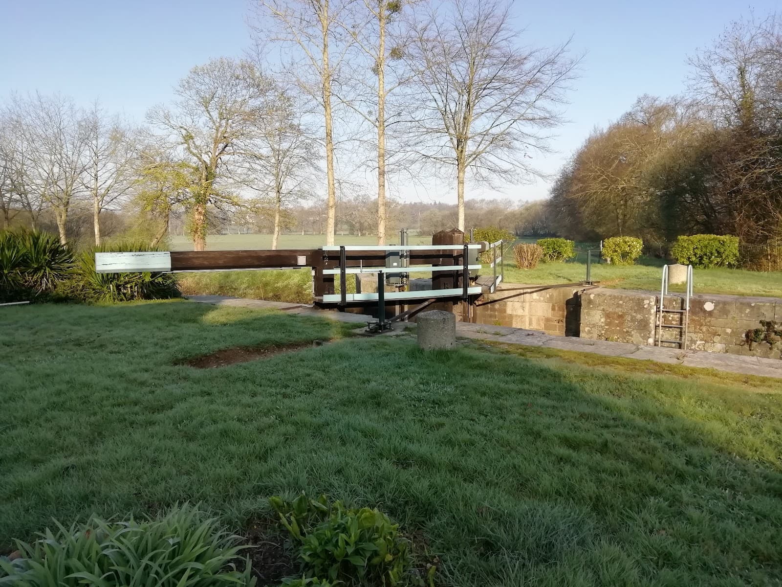 Canal towpath Rennes Saint-Grégoire - Image 1