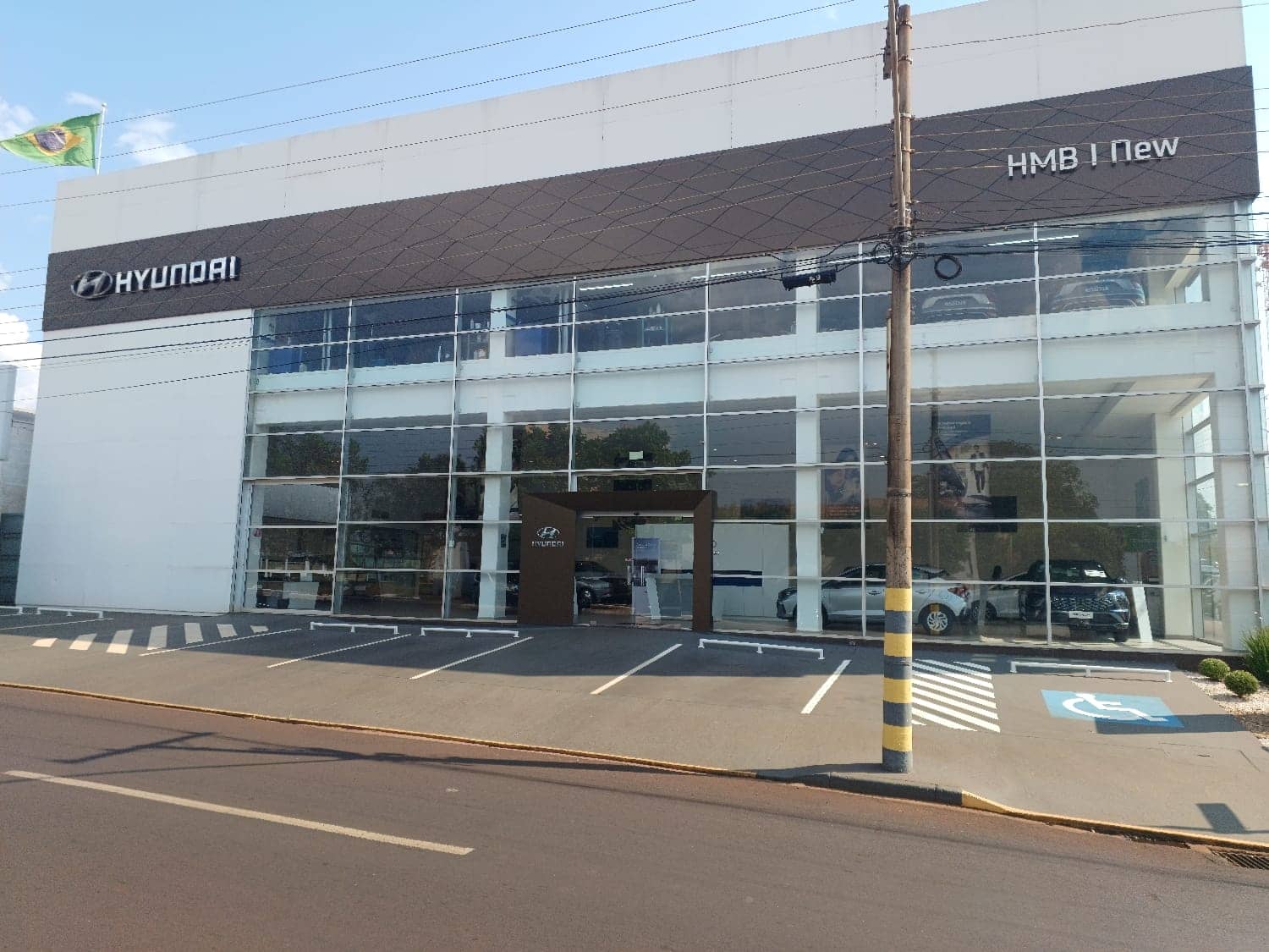 Attentive Sales Staff