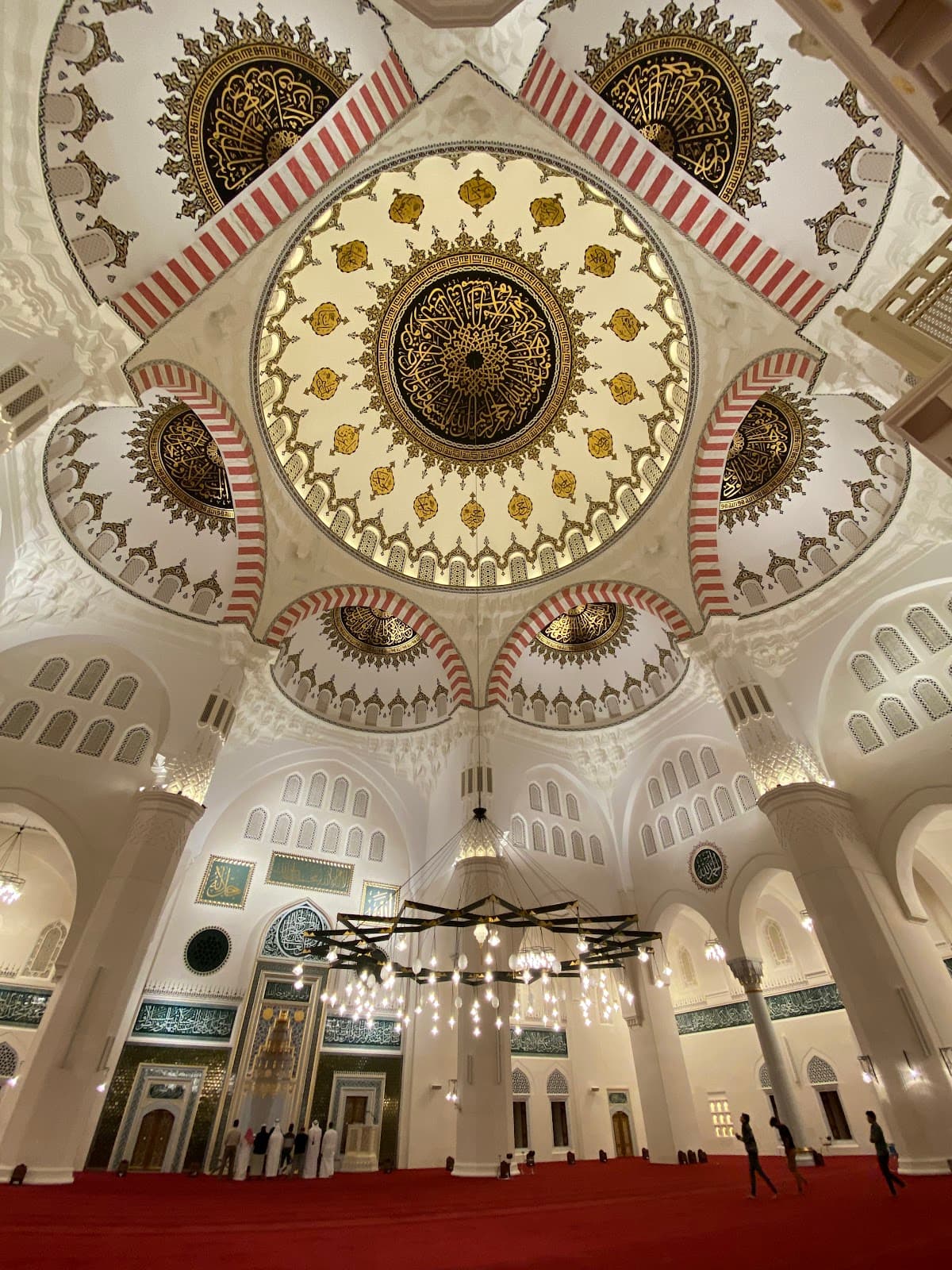 Sharjah Mosque - Image 1