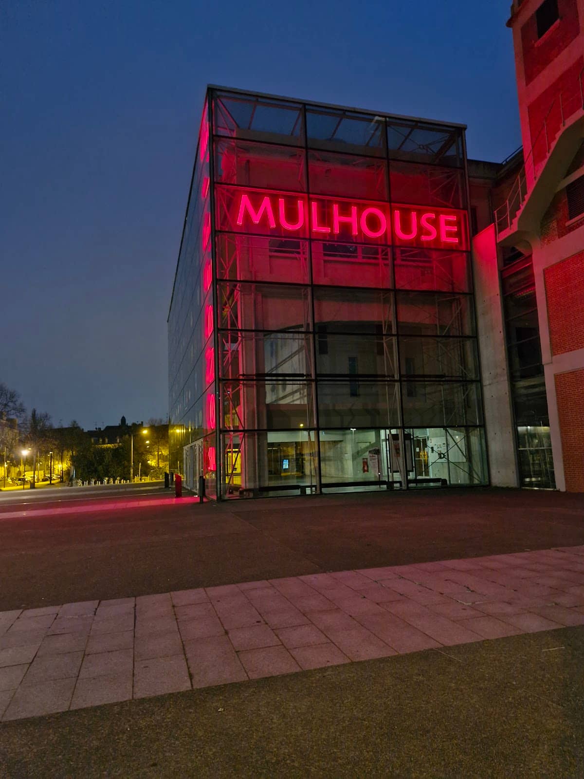 Local Boutiques & Cafes