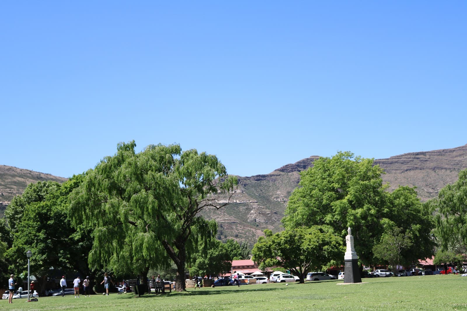 Clarens Village Square Market - Image 1