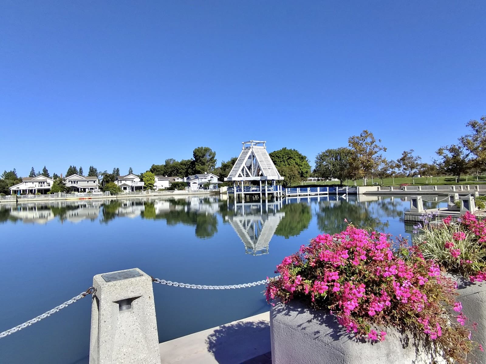 Woodbridge South Lake - Image 1