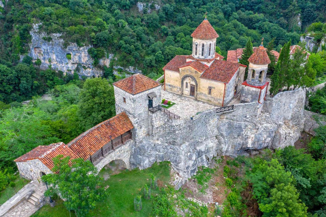 Motsameta Monastery Kutaisi - Image 1