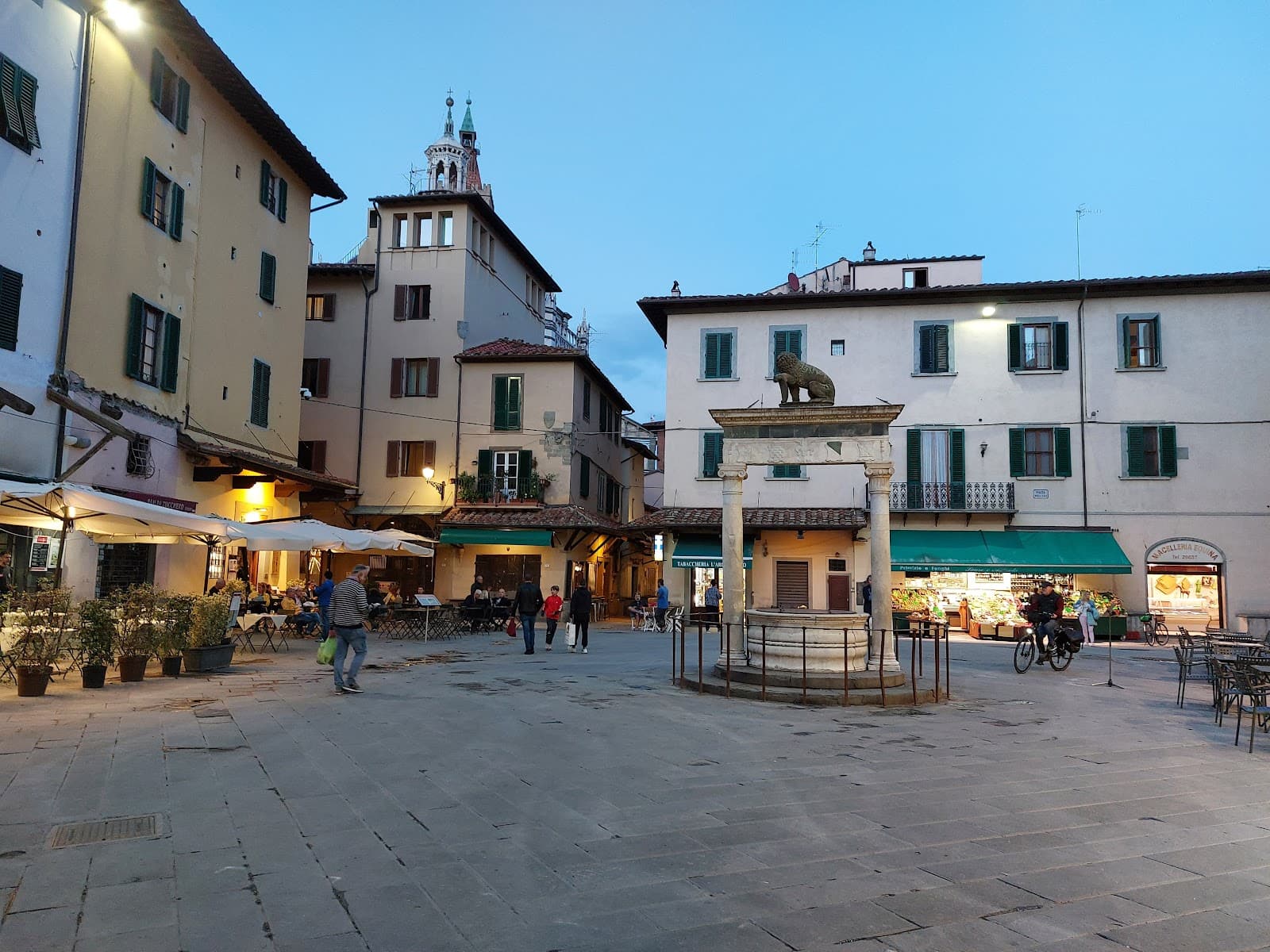 Piazza della Sala Market - Image 1