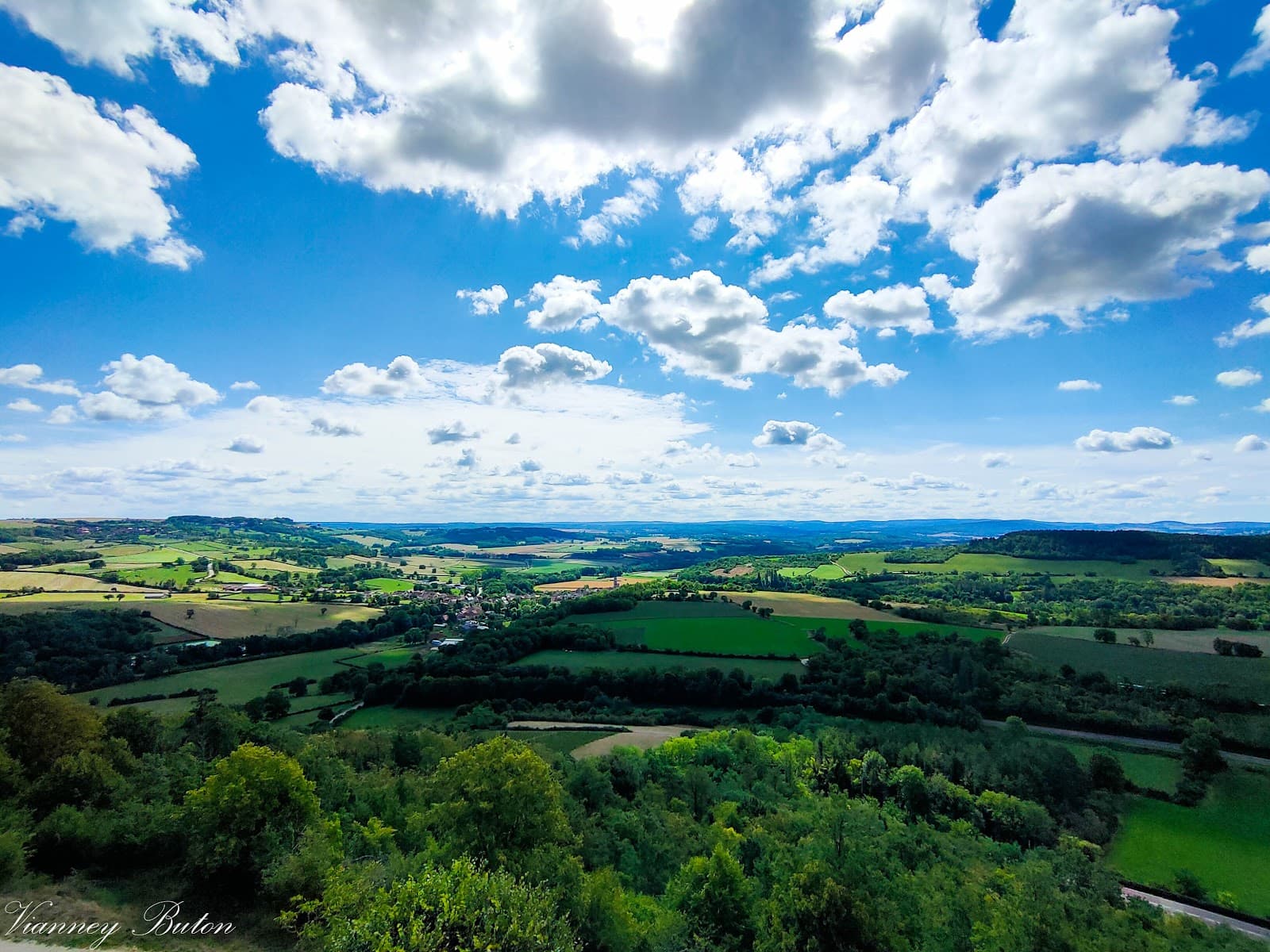 Vézelay Hill viewpoint - Image 1