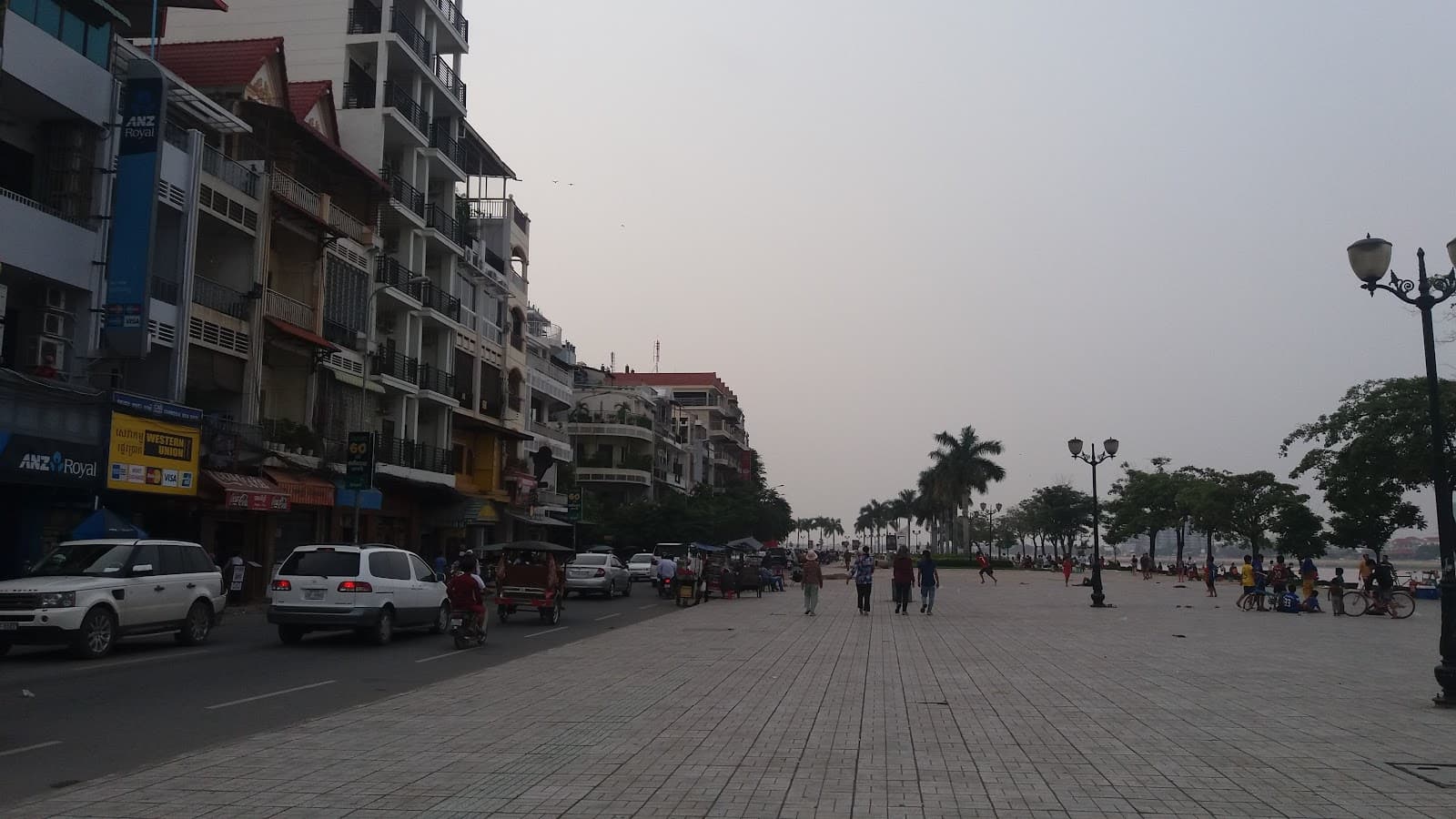 Riverside Promenade Phnom Penh - Image 1