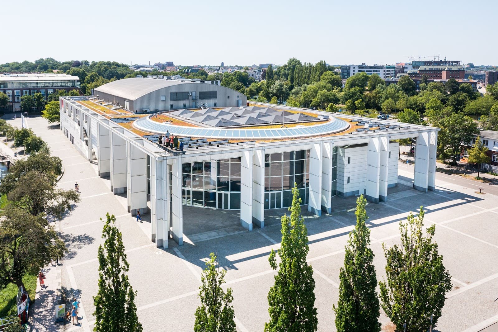 Musik- und Kongresshalle MuK - Image 1