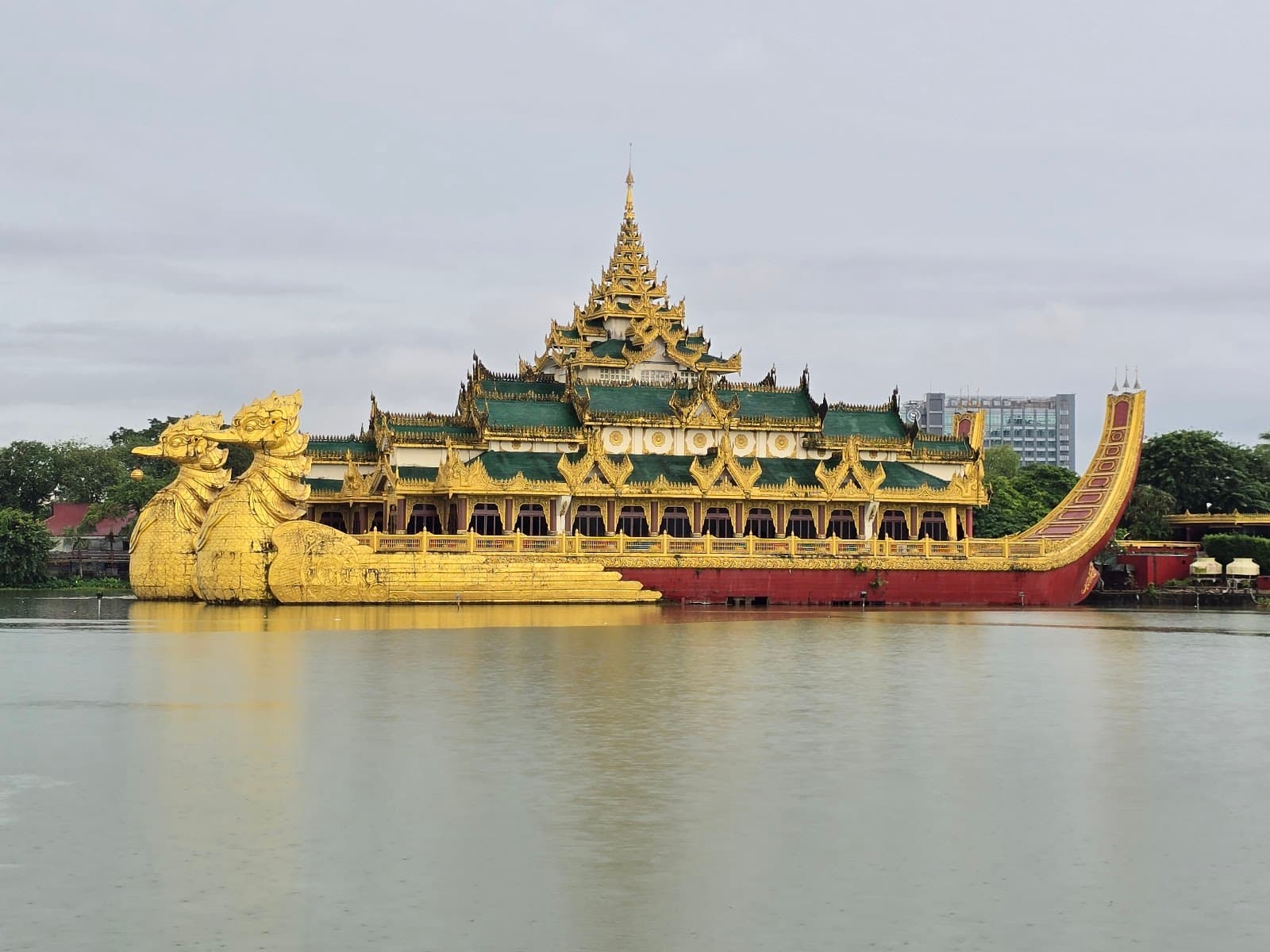 Karaweik Hall Yangon - Image 1