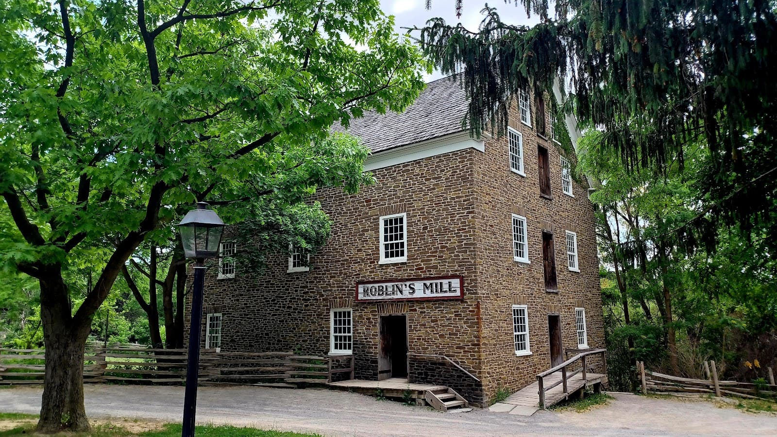 Black Creek Pioneer Village - Image 1