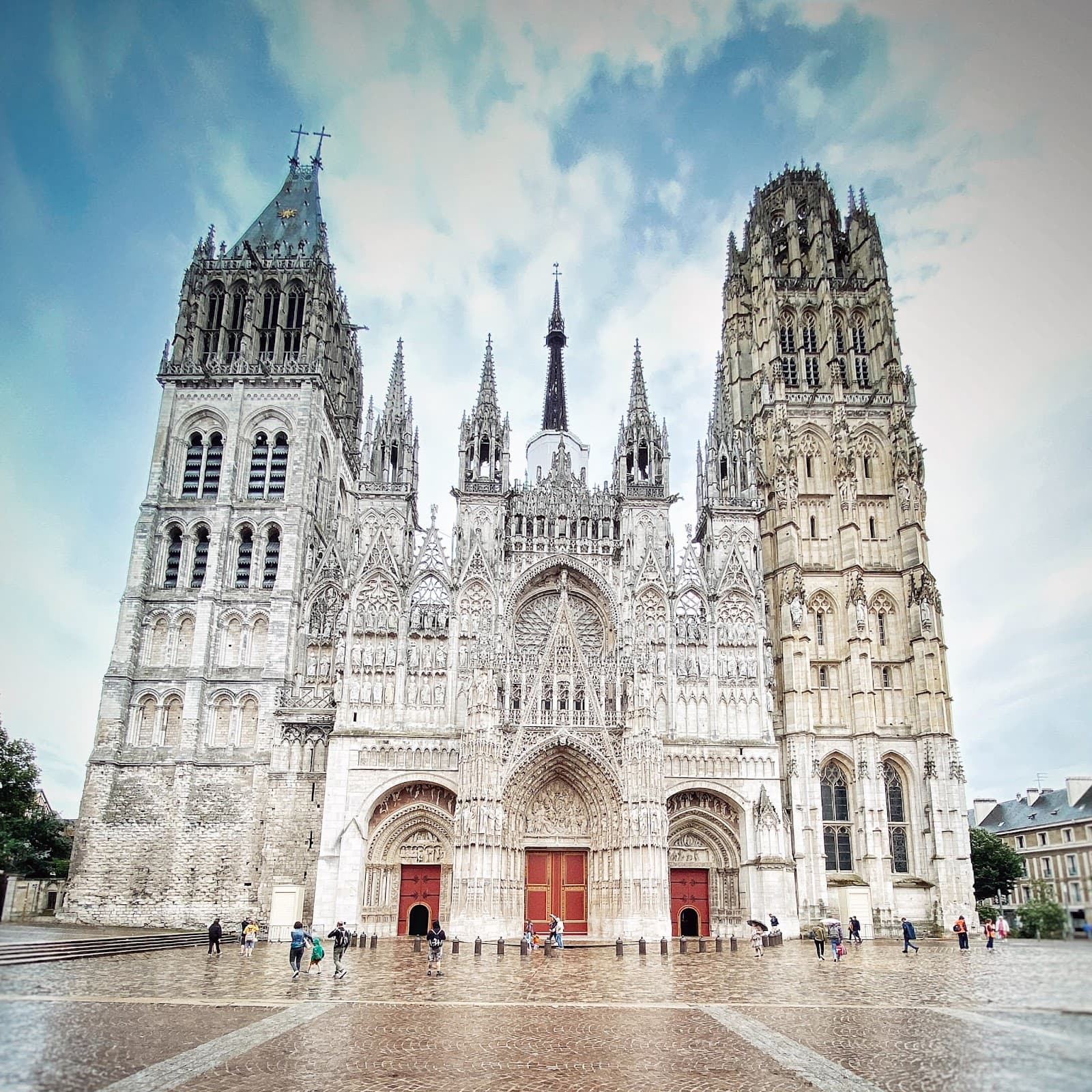 Rouen Cathedral & Old Town - Image 1