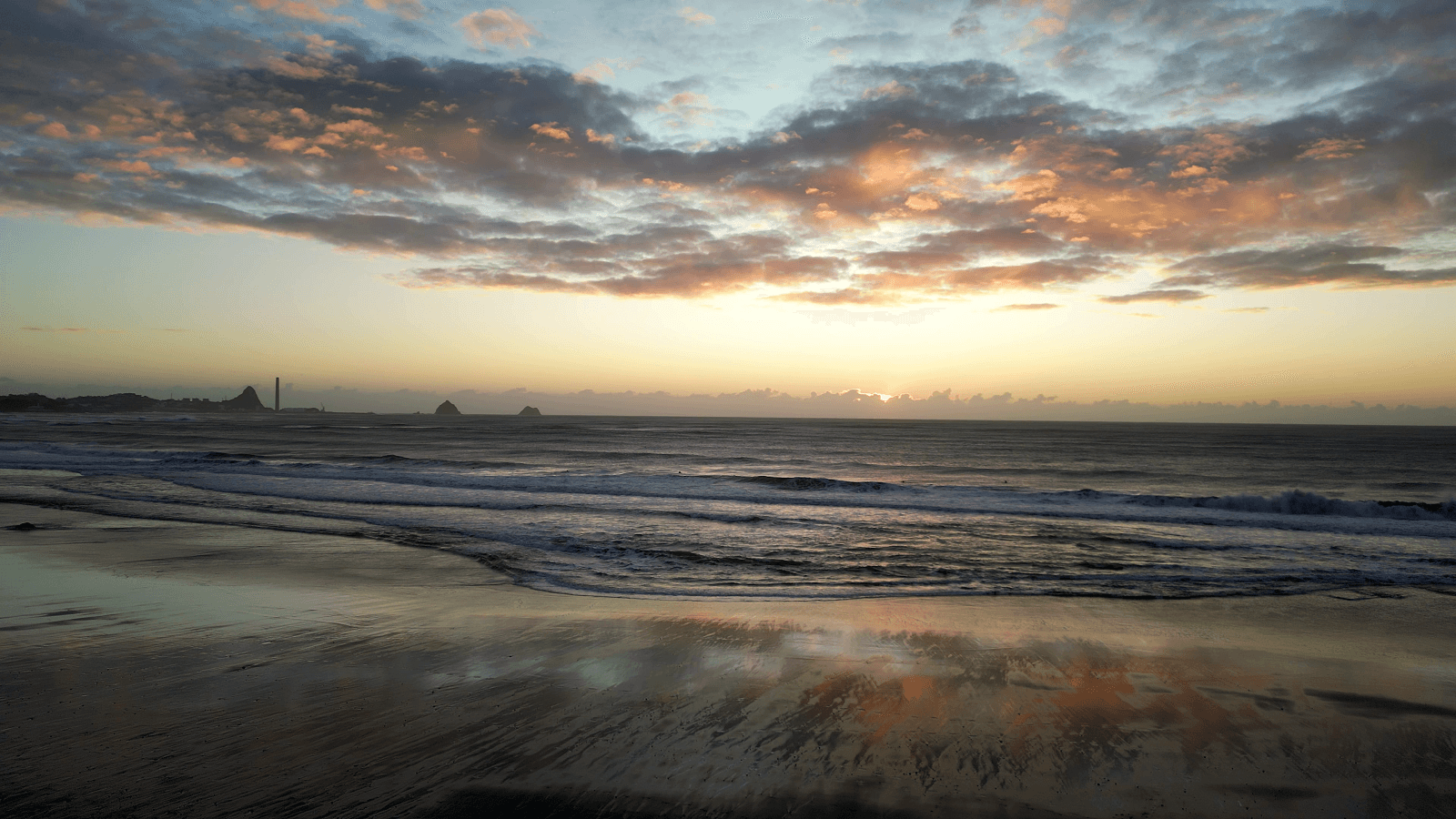 Fitzroy Beach - Image 1