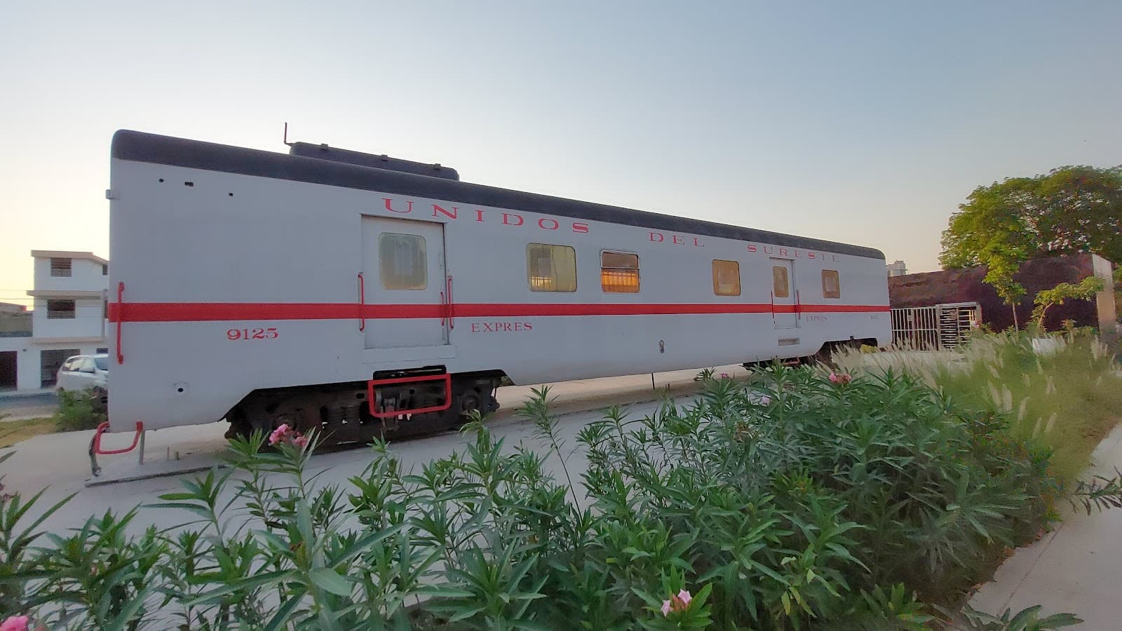 Old Railway Station La Plancha - Image 1