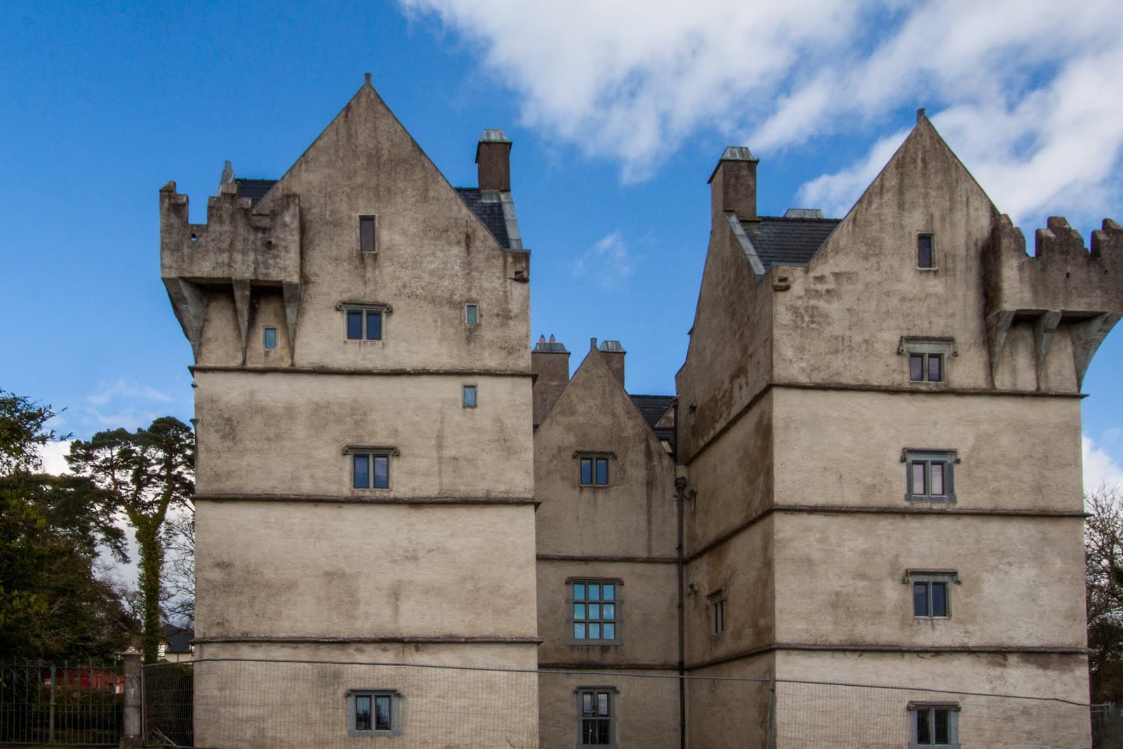 Monkstown Castle Ireland - Image 1