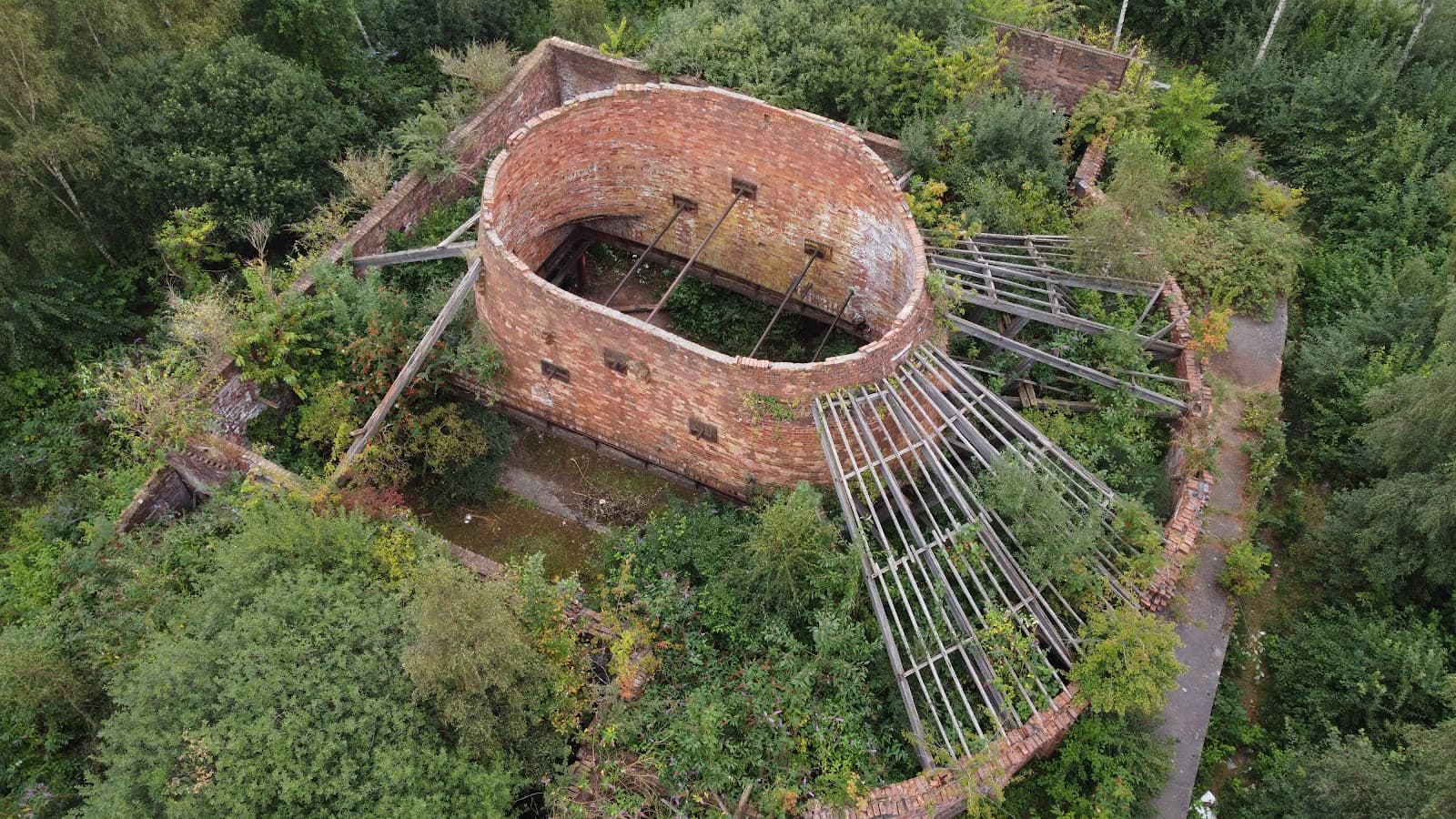 Cannington Shaw No.7 Bottle Shop - Image 1