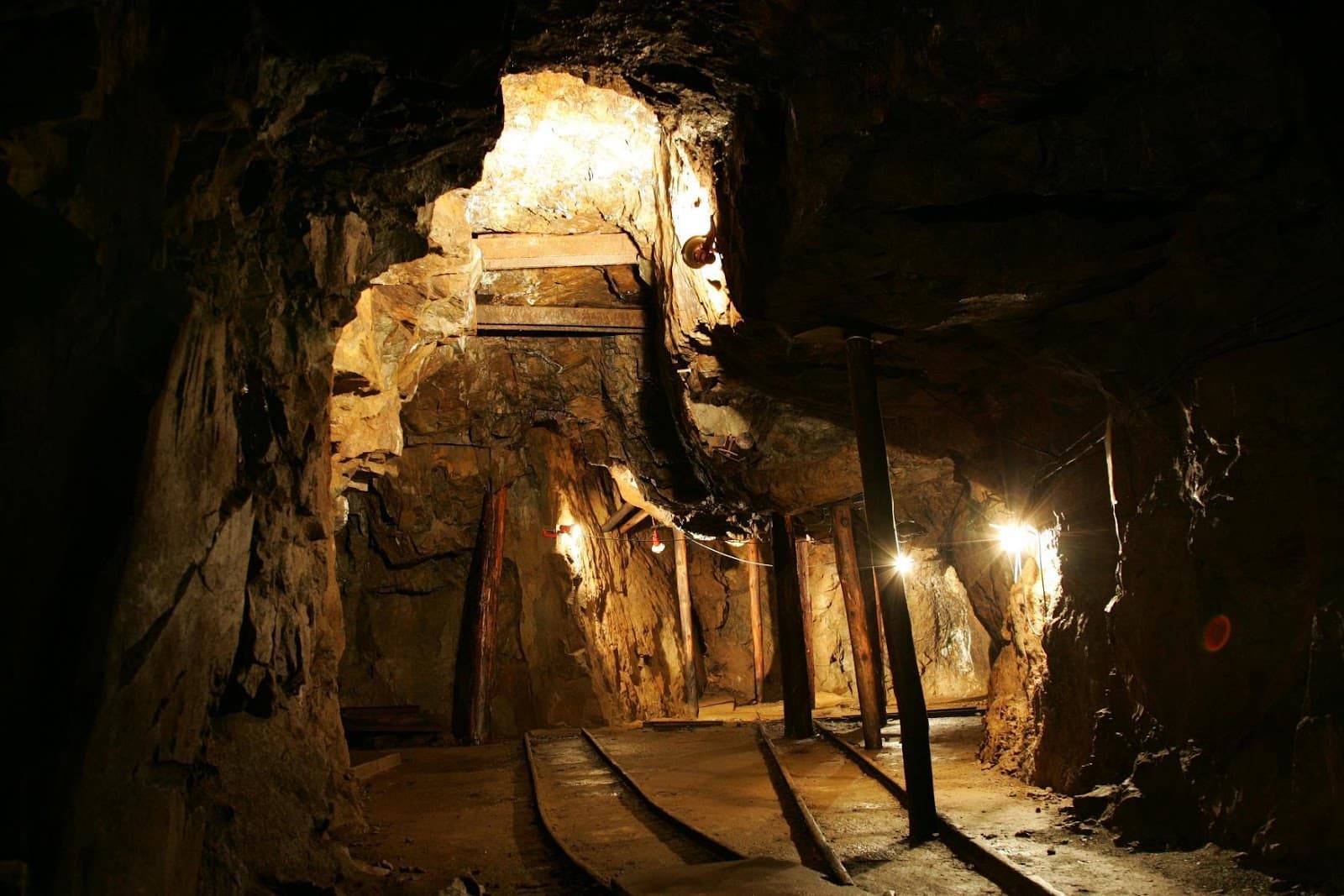 Akenobe Mine Ruins - Image 1