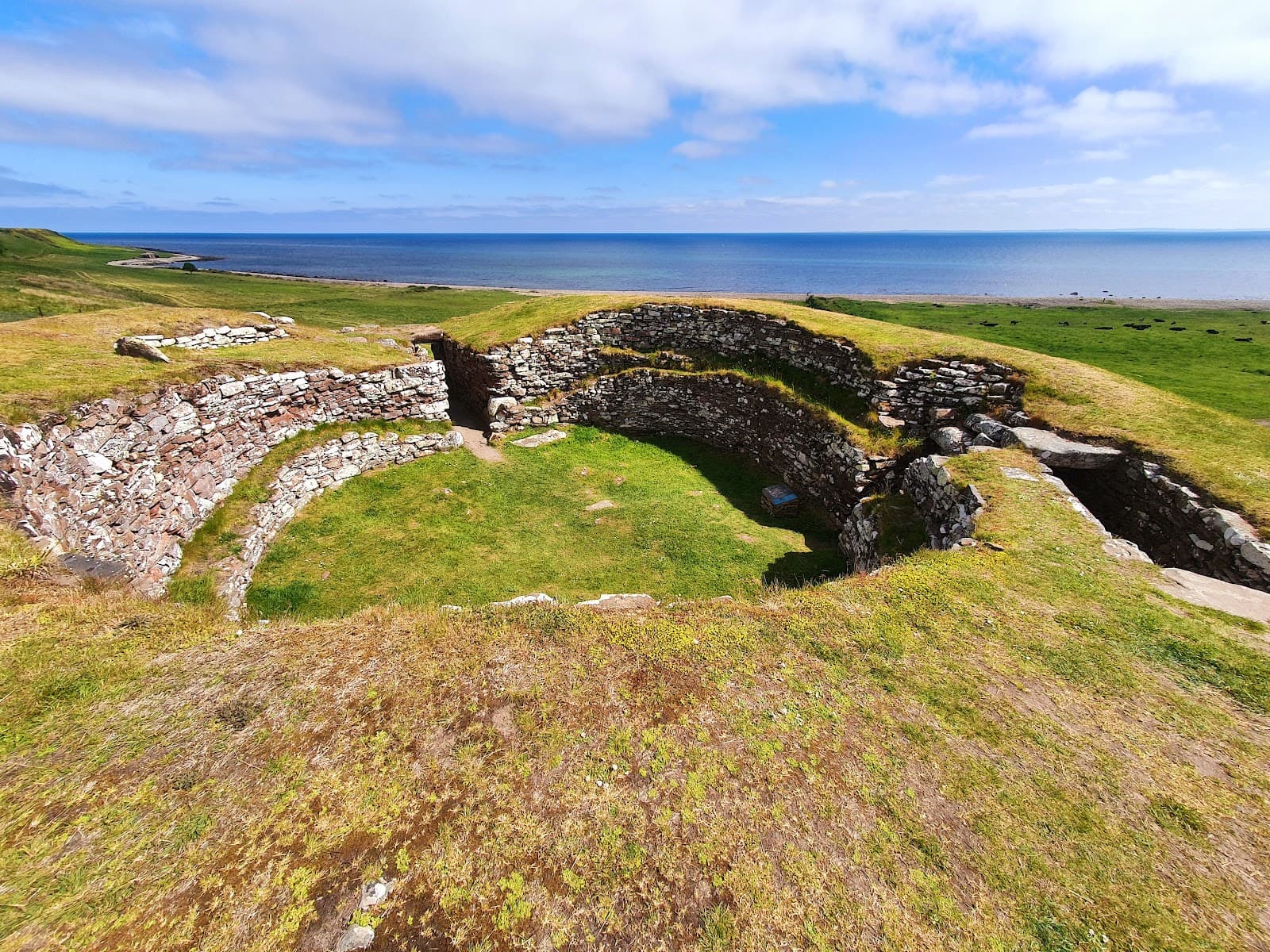 Carn Liath Broch - Image 1