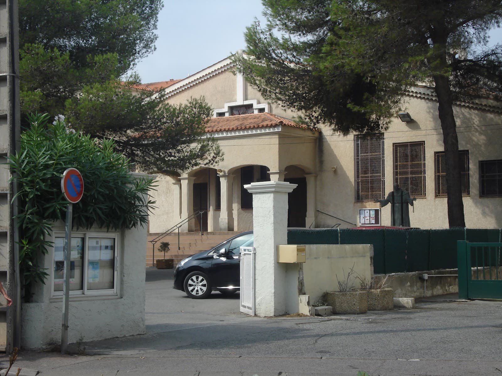 Église de Saint-Aygulf - Image 1