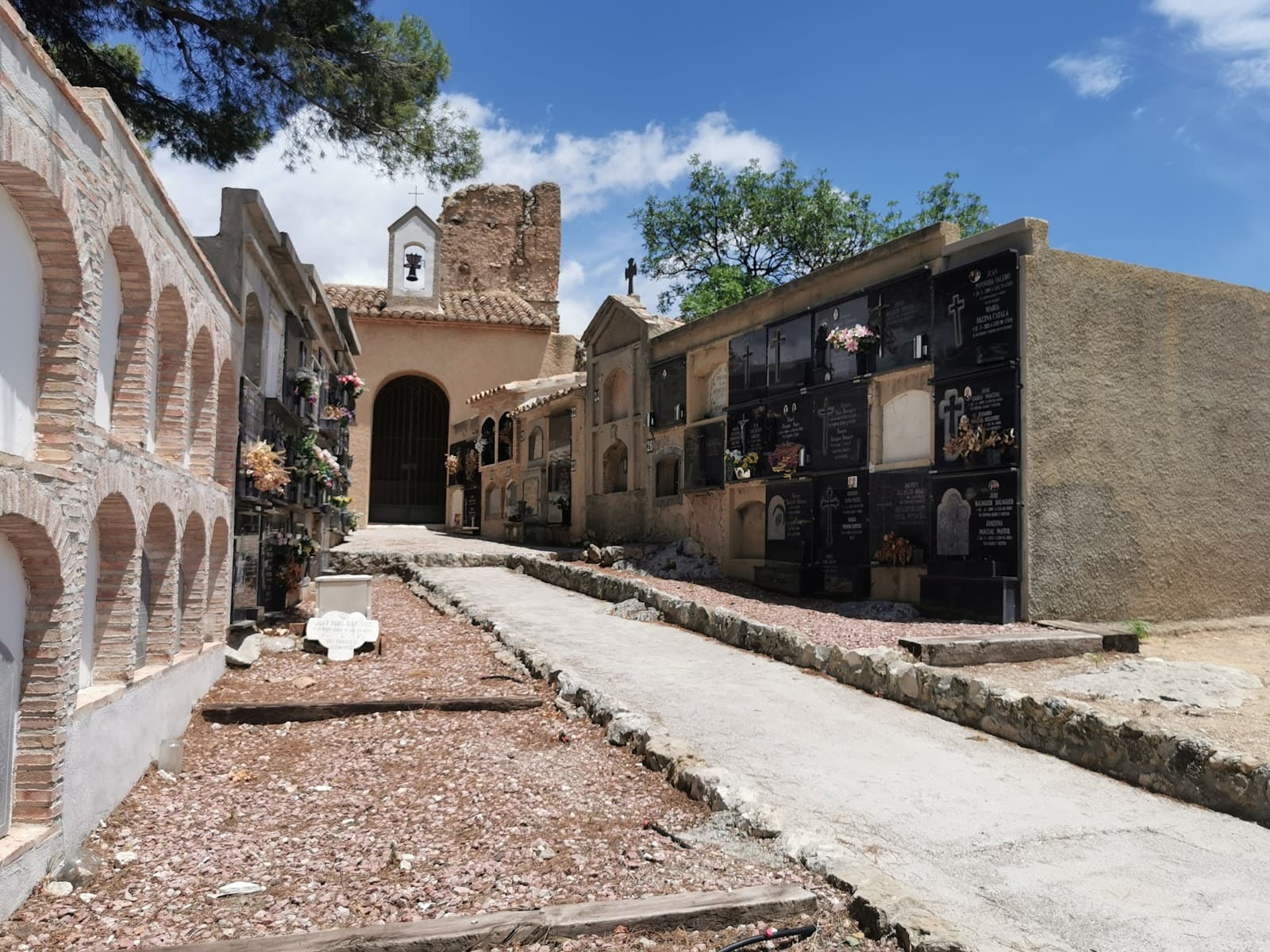 Guadalest Cemetery - Image 1