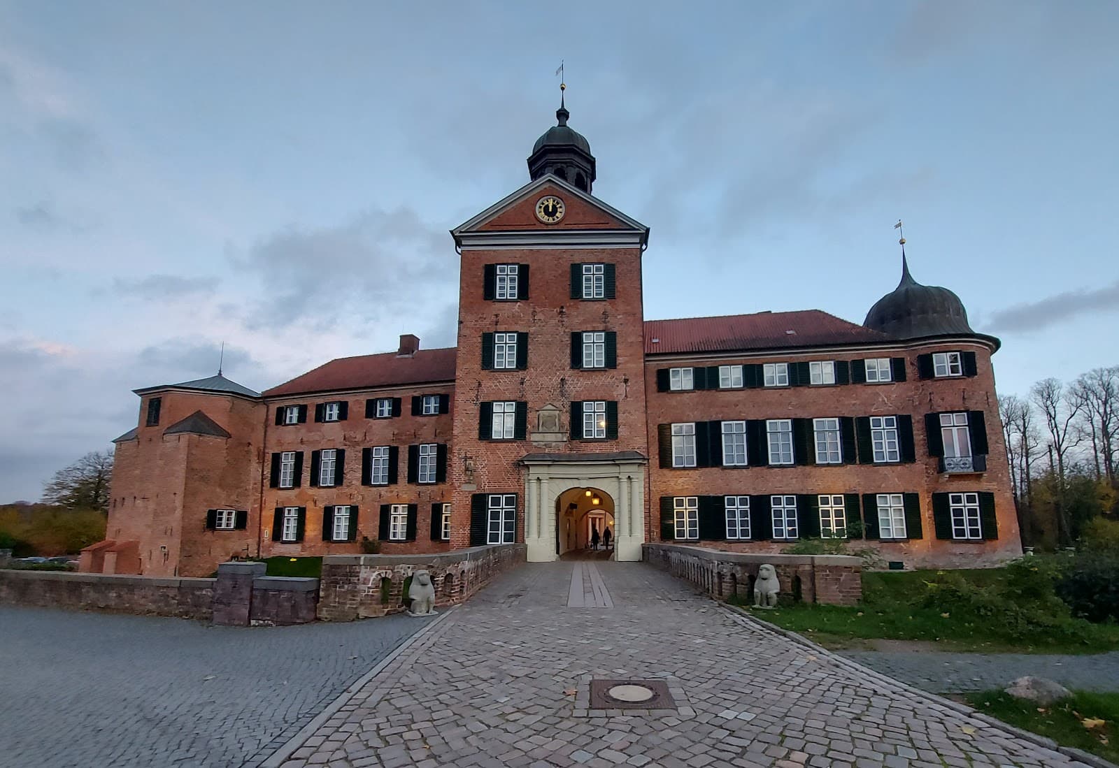 Eutin Castle - Image 1