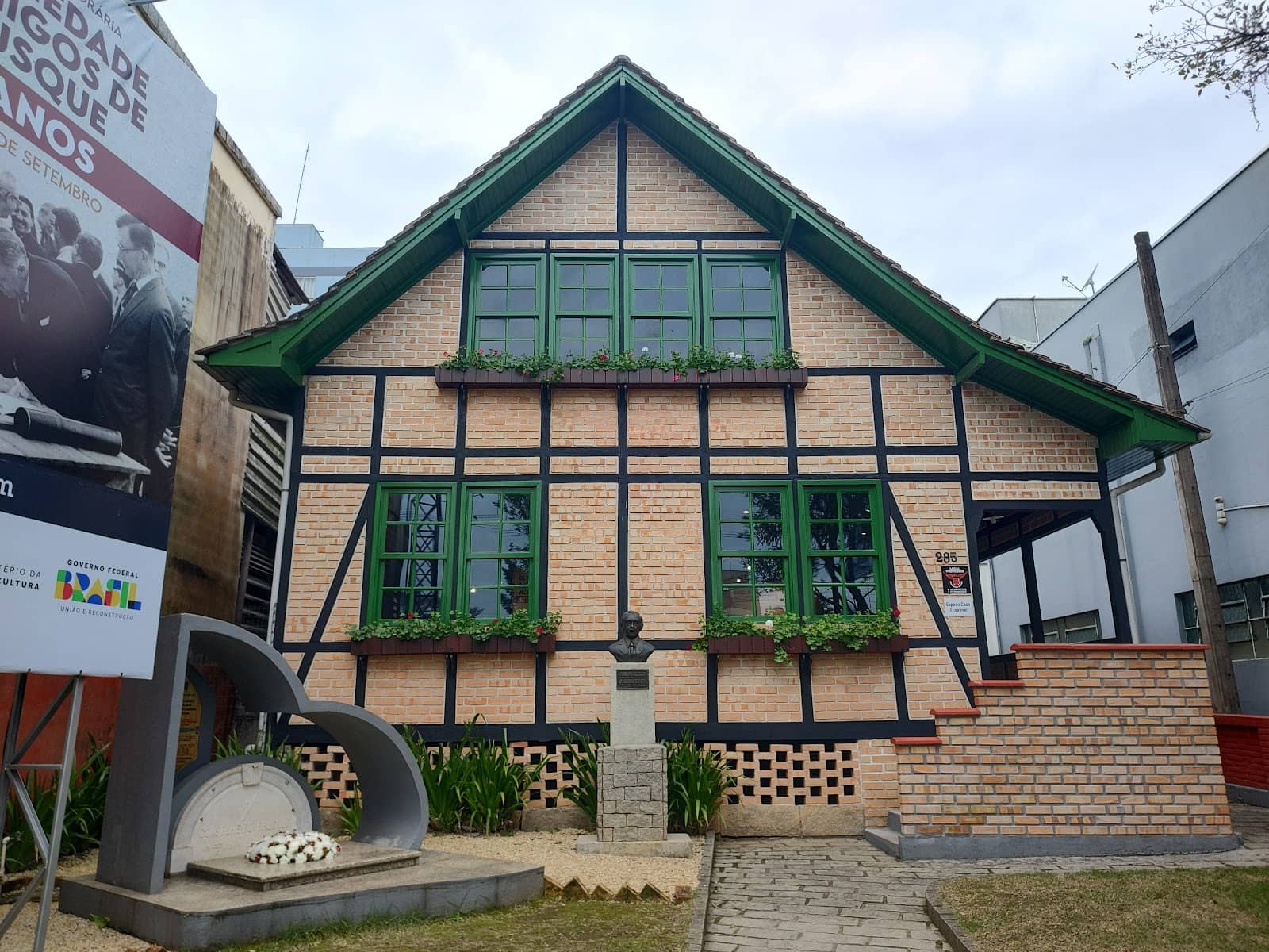 Germanic Enxaimel Architecture