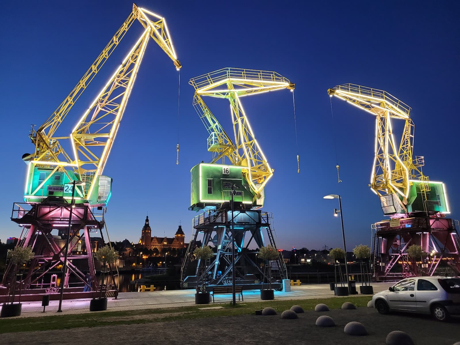 Dźwigozaury Port Cranes Gdańsk - Image 1