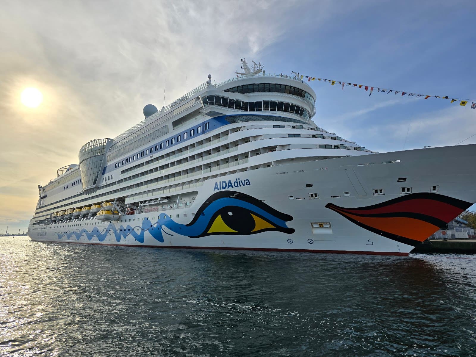Warnemünde Cruise Center - Image 1