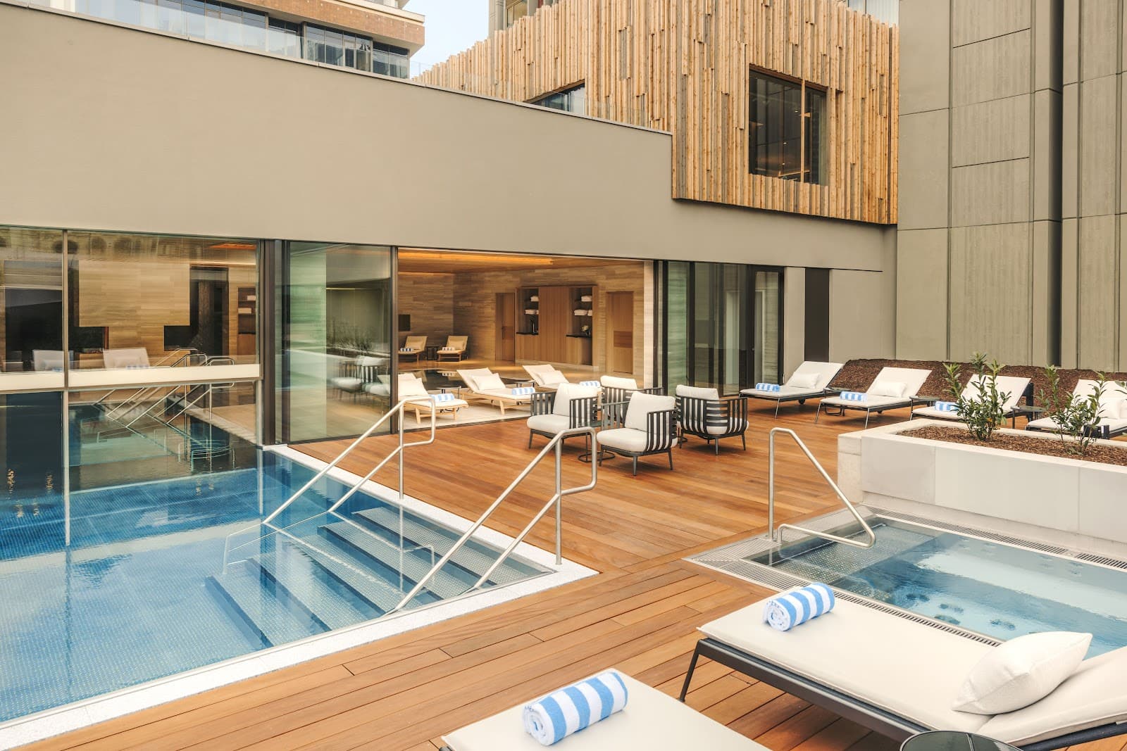 Náměstí InterContinental, Prague - Image 1