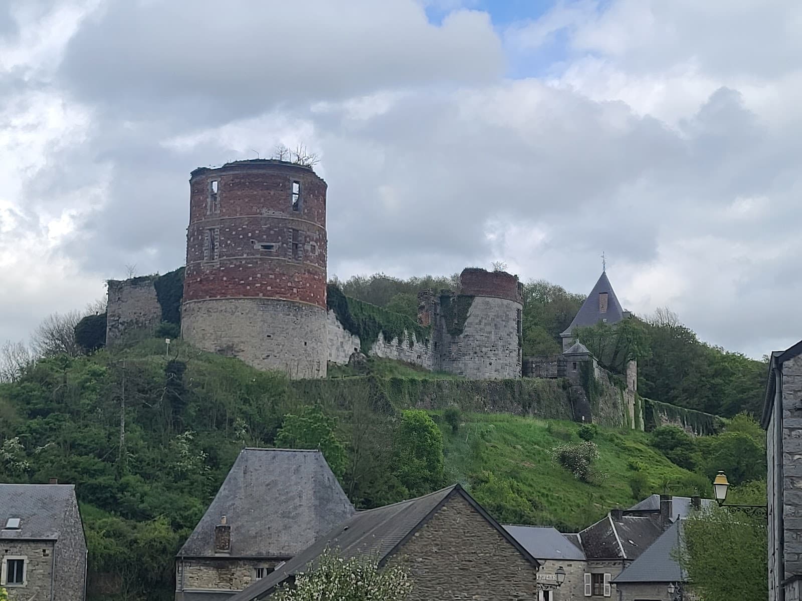Château de Hierges - Image 1