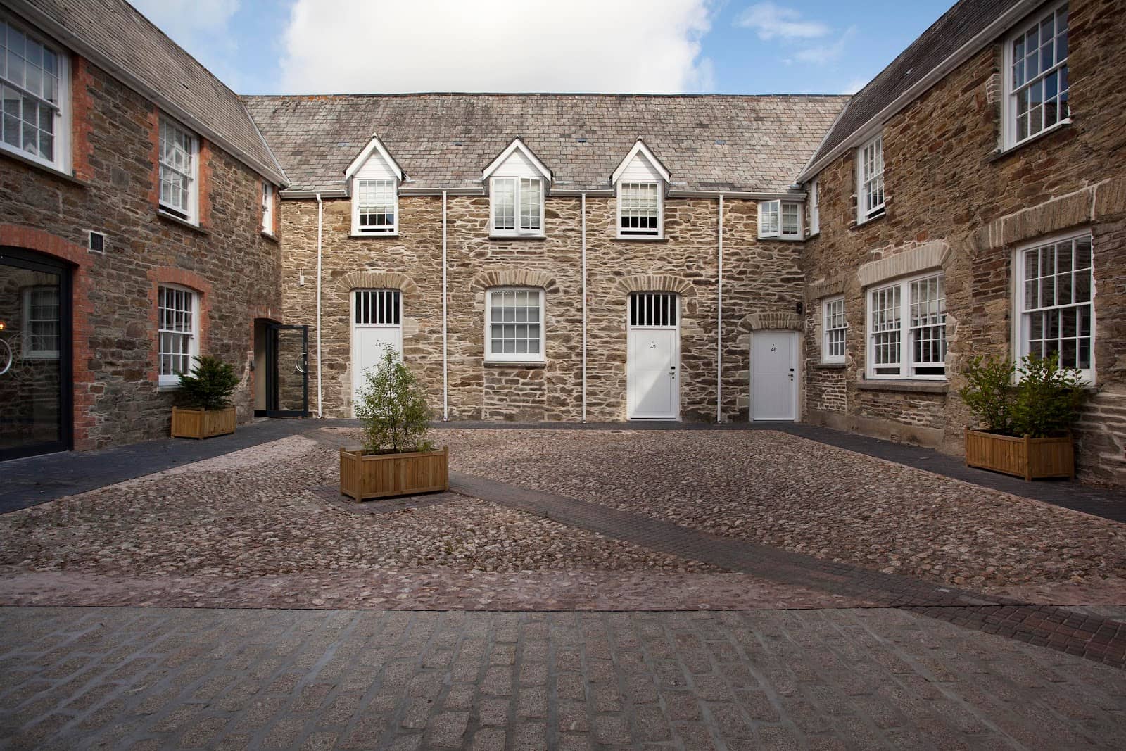 Courtyard Rooms